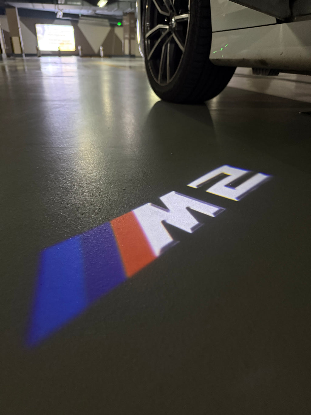 ÉCLAIRAGE DE PROJECTEUR BMW M3 LOGO Nr.24 (quantité 1 = 1 jeux / 2 feux de porte)