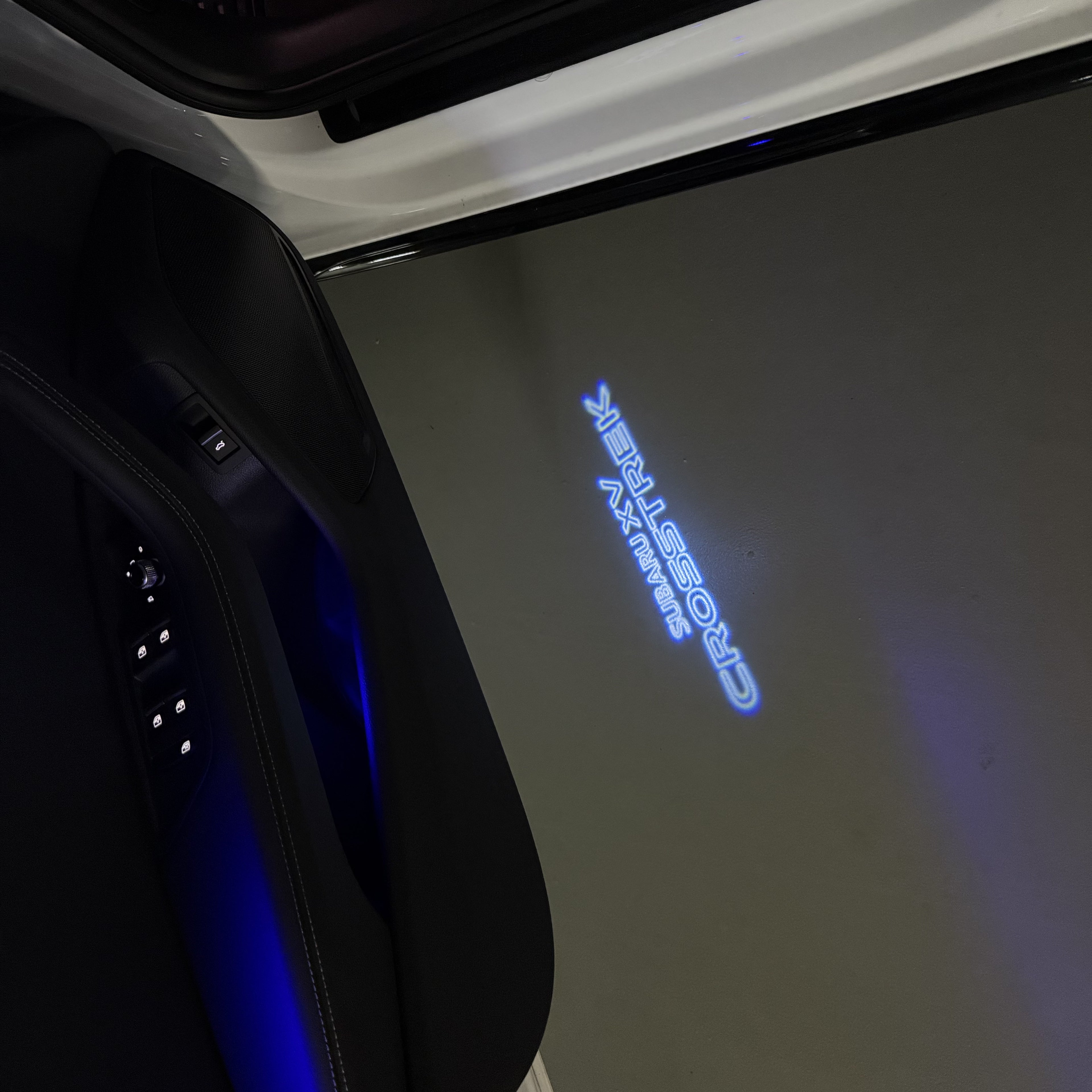 SUBARU CROSSTREK LOGO PROJECROTR LIGHTS (quantity 1 = 1 sets/2 door lights) Nr.03A39