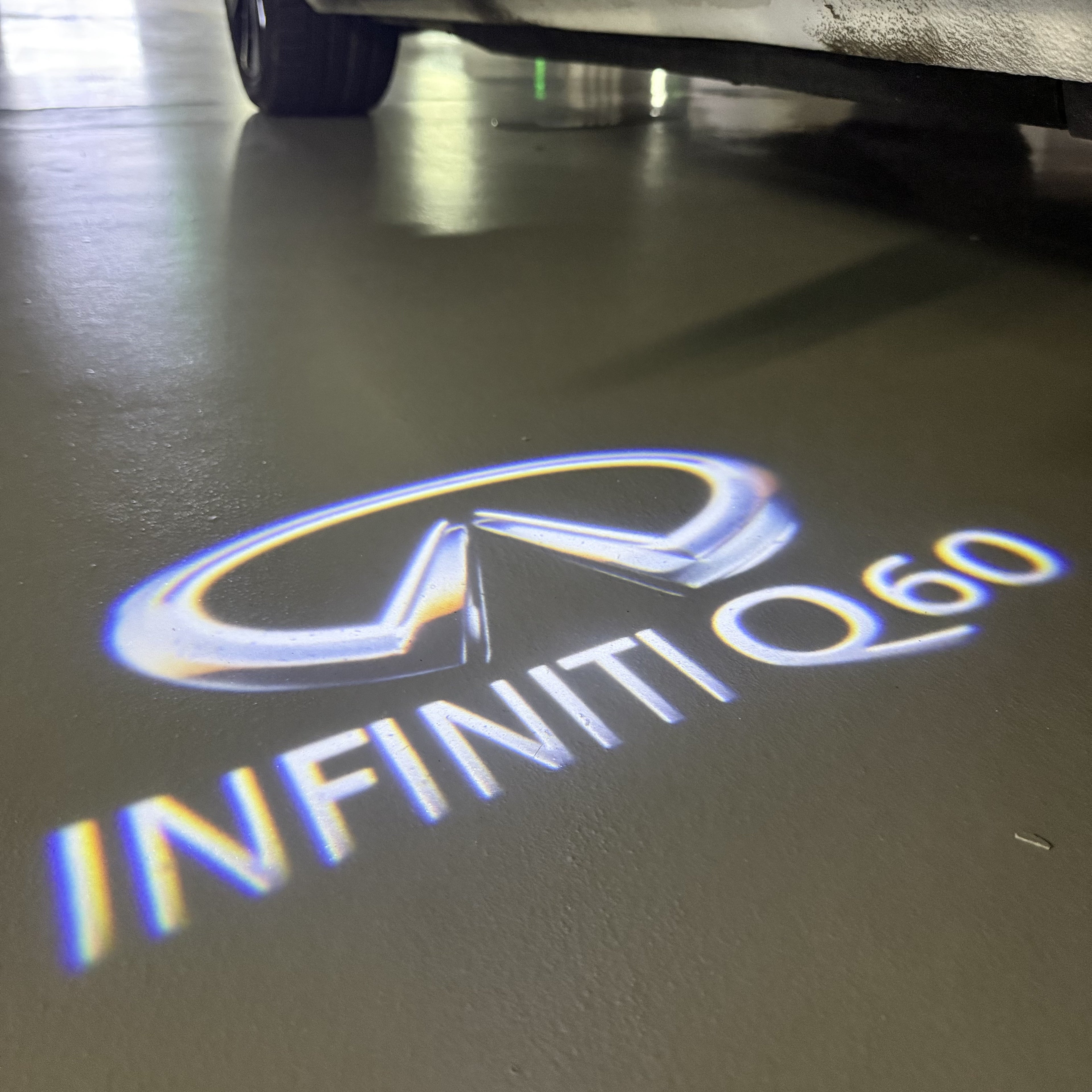LUCI PROIETTORI LOGO INFINITI QX56 Nr.74 (quantità 1 = 1 set / 2 luci porta)