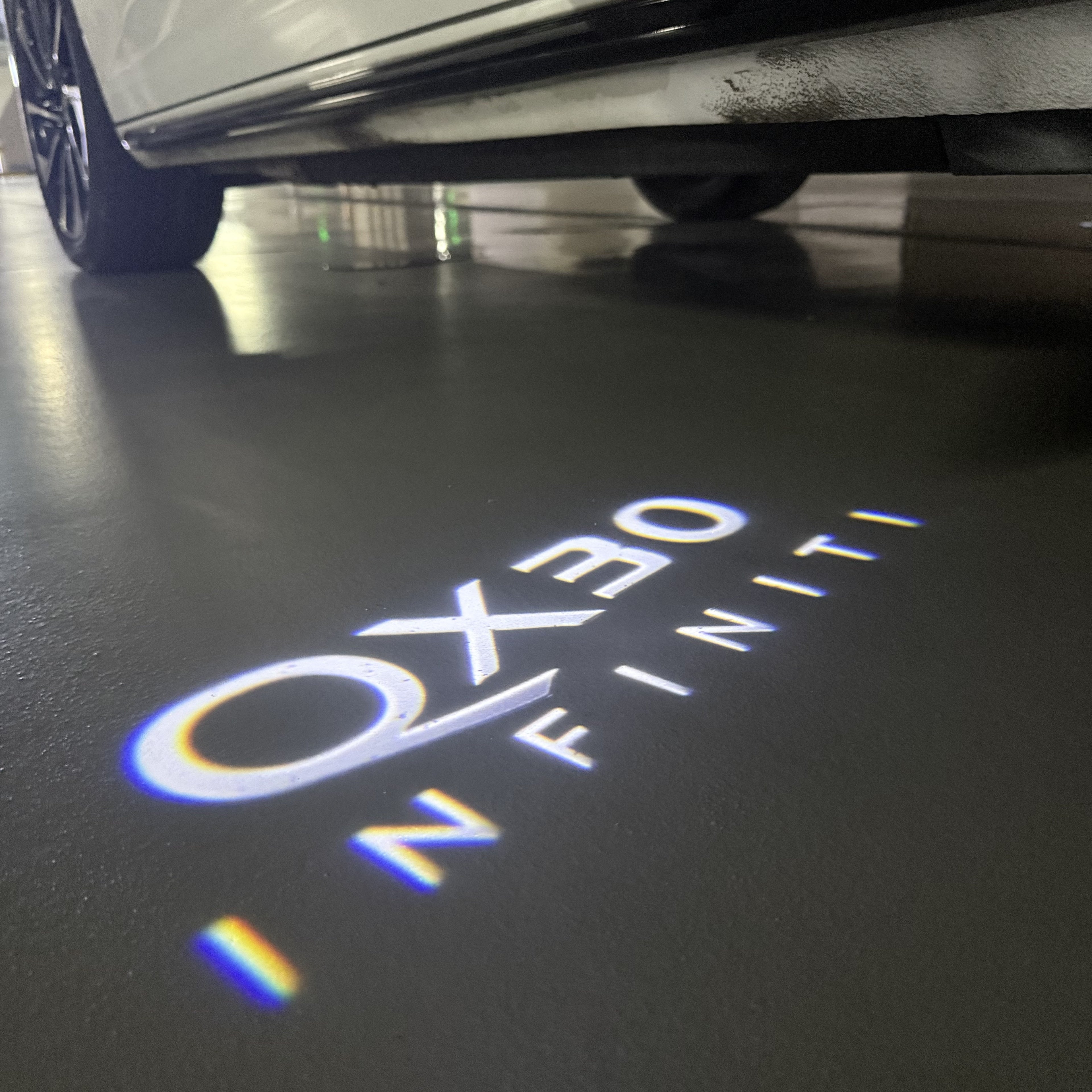 INFINTI QX56 LOGO PROJECROTR LIGHTS Nr.74 (Menge 1 = 1 Sets/2 Türleuchten)