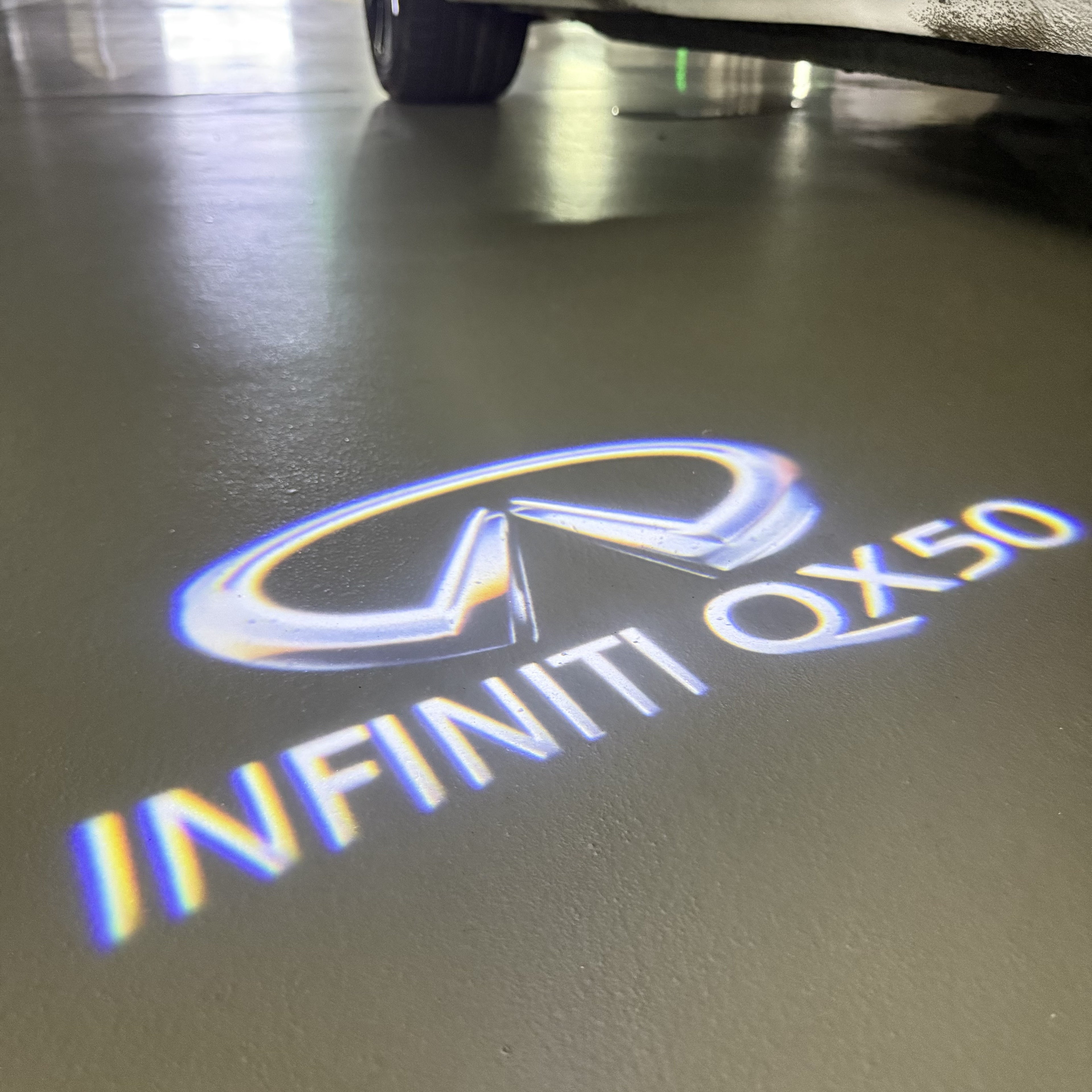 LUCI PROIETTORI LOGO INFINITI QX56 Nr.74 (quantità 1 = 1 set / 2 luci porta)