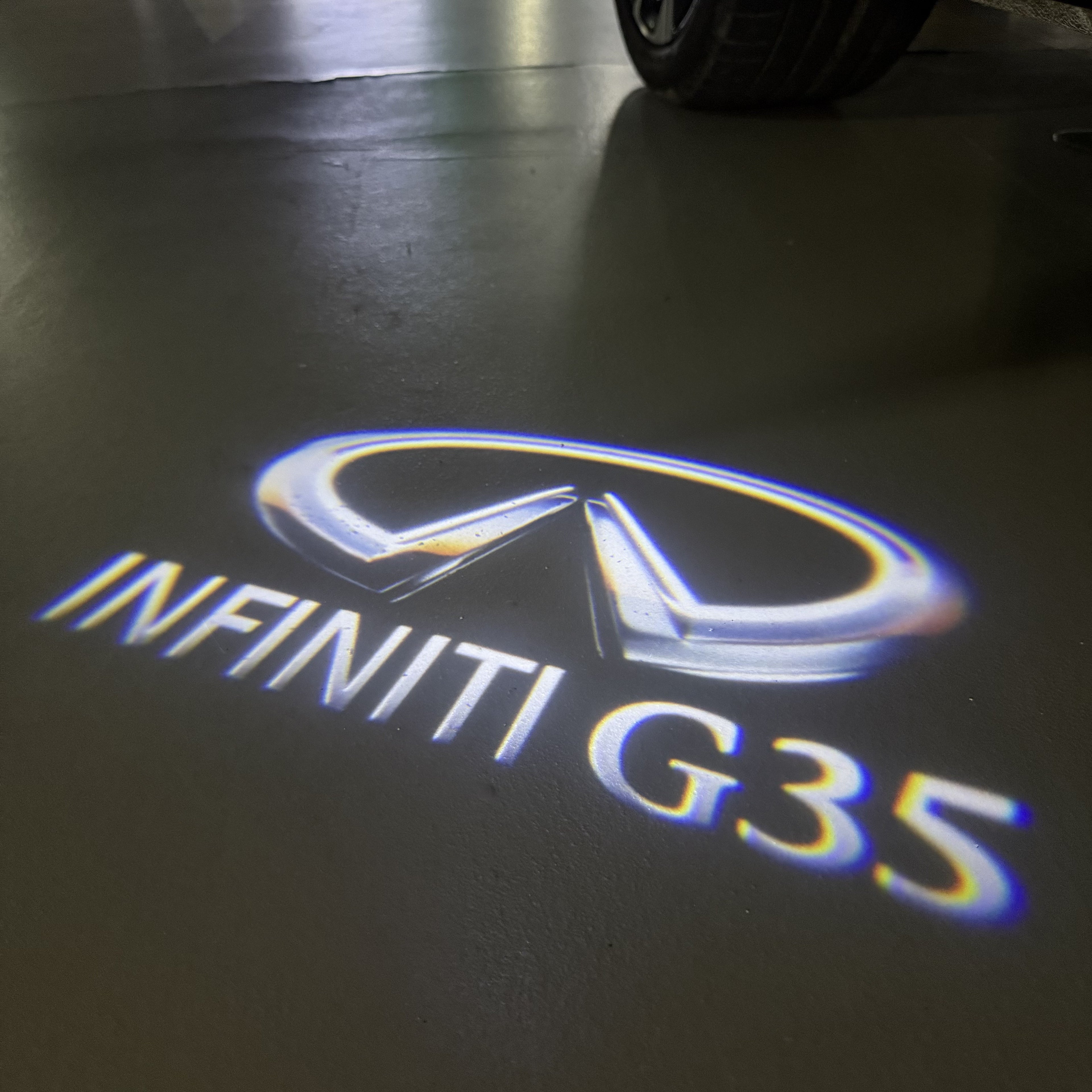 INFINTI QX56 LOGO PROJECROTR LIGHTS Nr.74 (Menge 1 = 1 Sets/2 Türleuchten)
