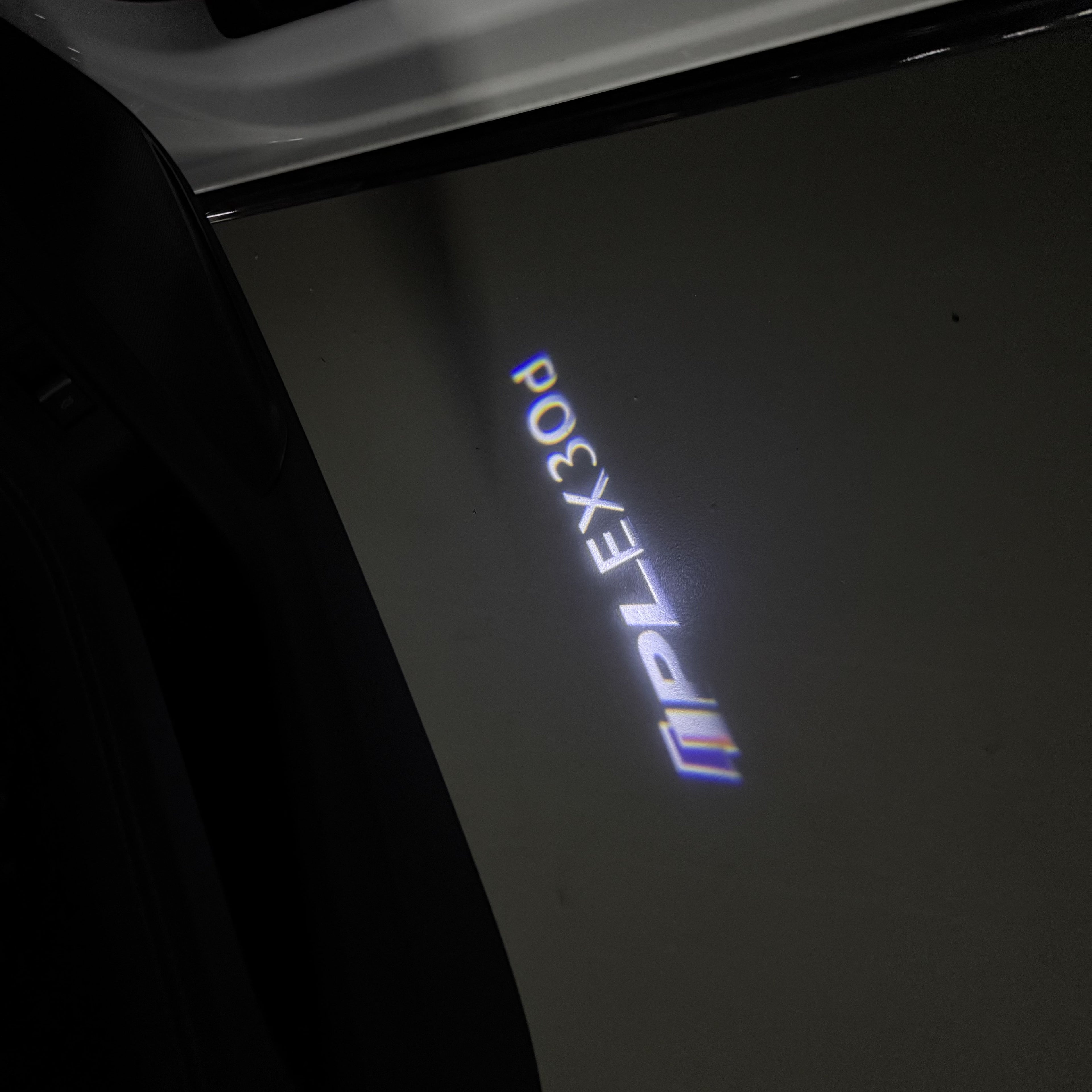 INFINTI QX56 LOGO PROJECROTR LIGHTS Nr.74 (Menge 1 = 1 Sets/2 Türleuchten)