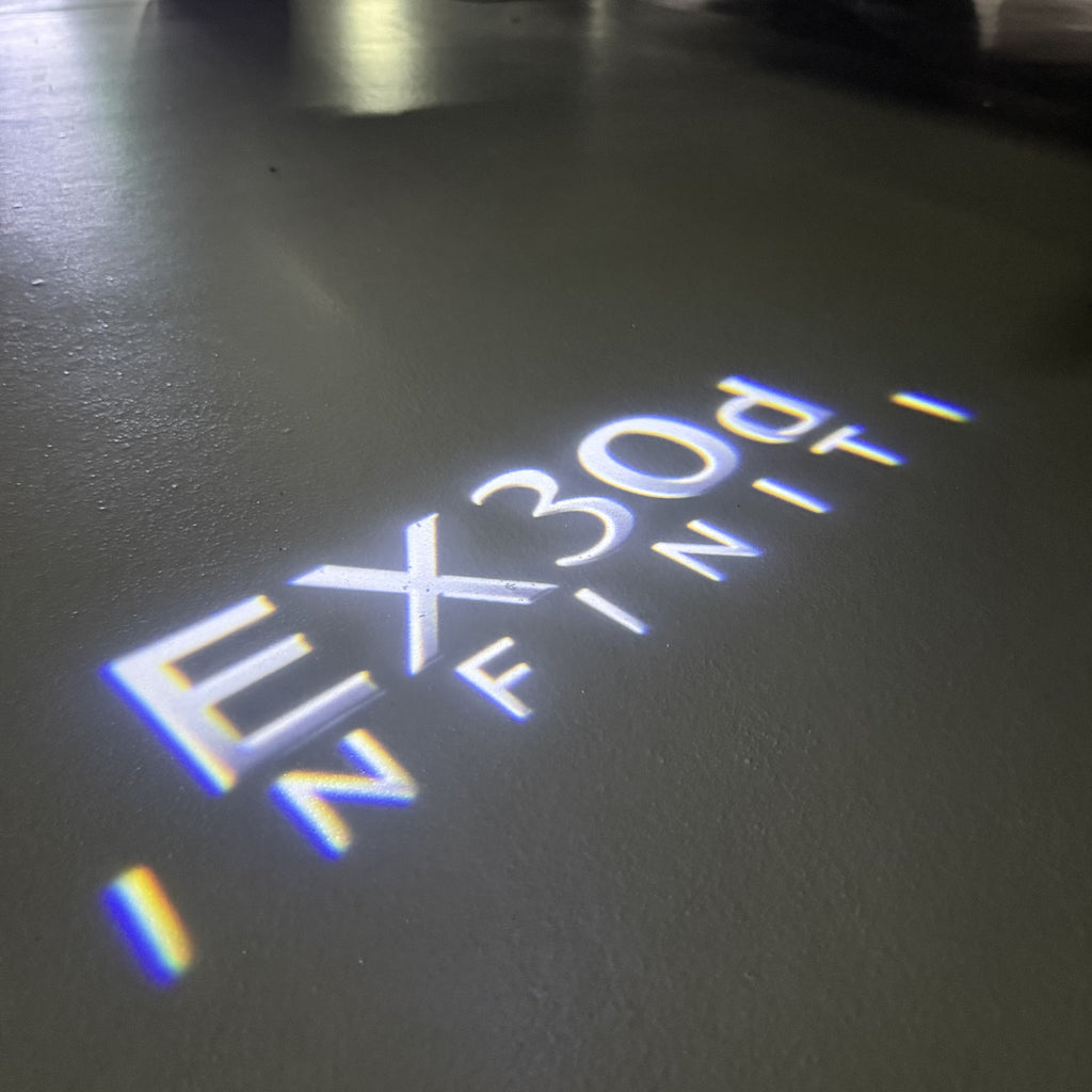 INFINTI QX56 LOGO PROJECROTR LIGHTS Nr.74 (Menge 1 = 1 Sets/2 Türleuchten)