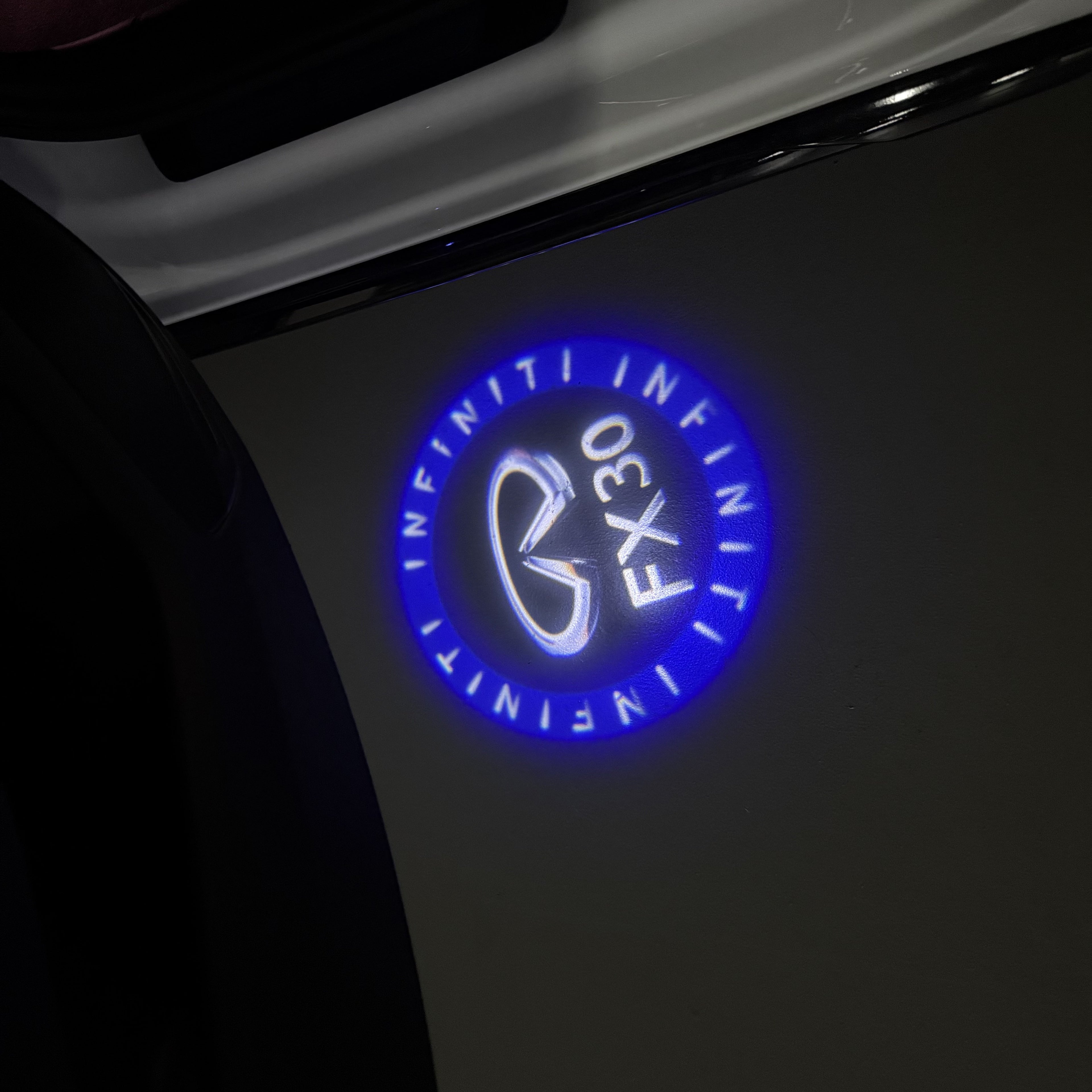 رقم قياسي 74 مصباح الباب مجموعة البند رقم QX56 INFINTI