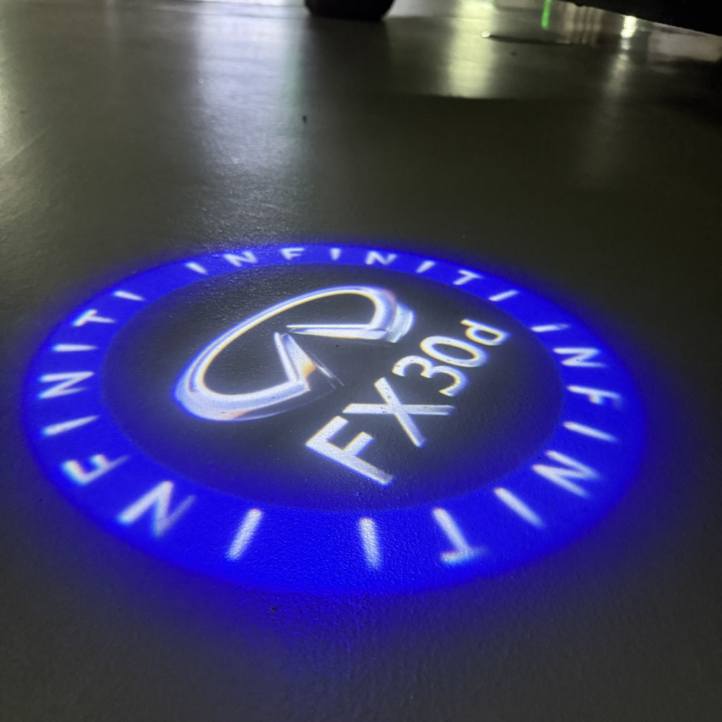 LUCI PROIETTORI LOGO INFINITI QX56 Nr.74 (quantità 1 = 1 set / 2 luci porta)