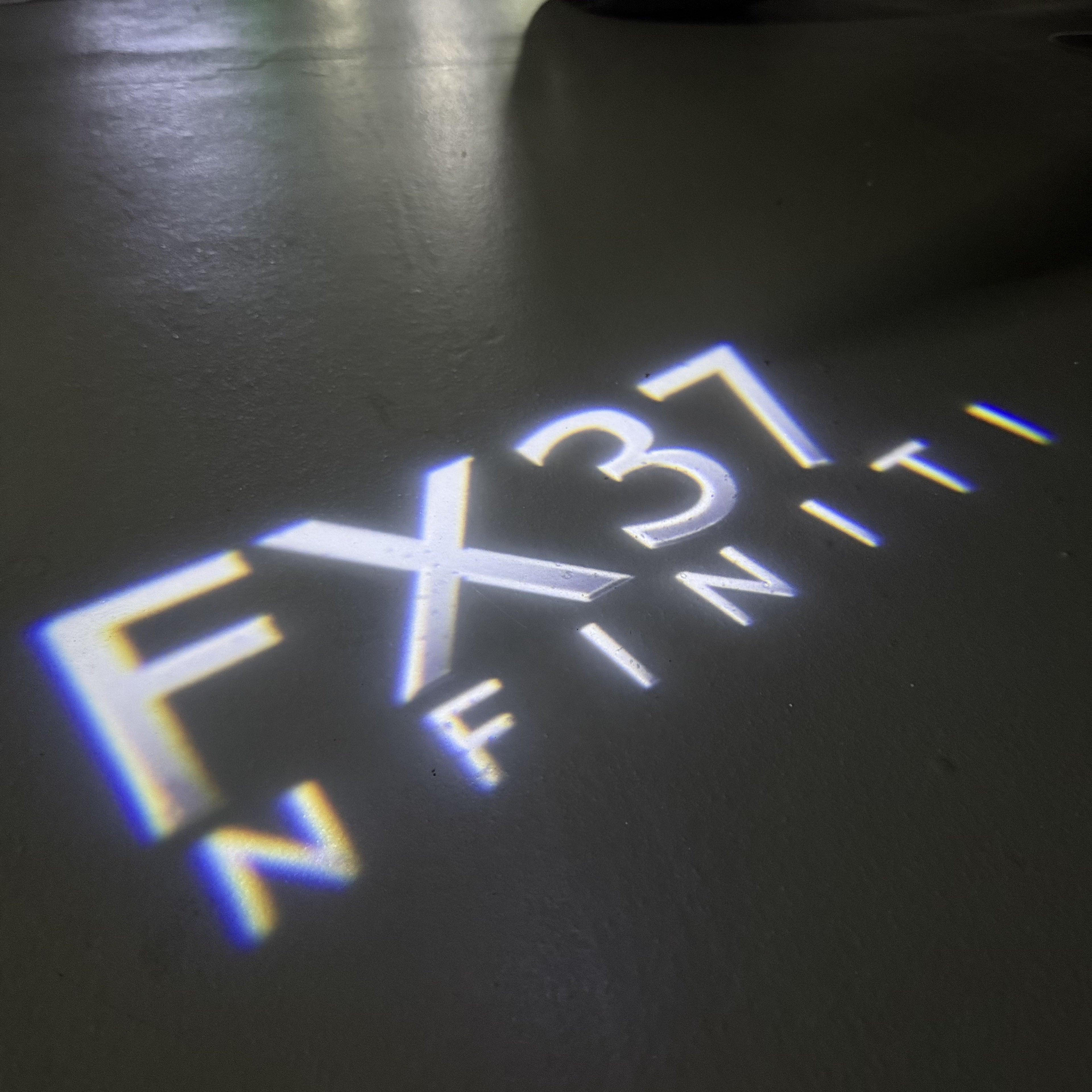 رقم قياسي 74 مصباح الباب مجموعة البند رقم QX56 INFINTI