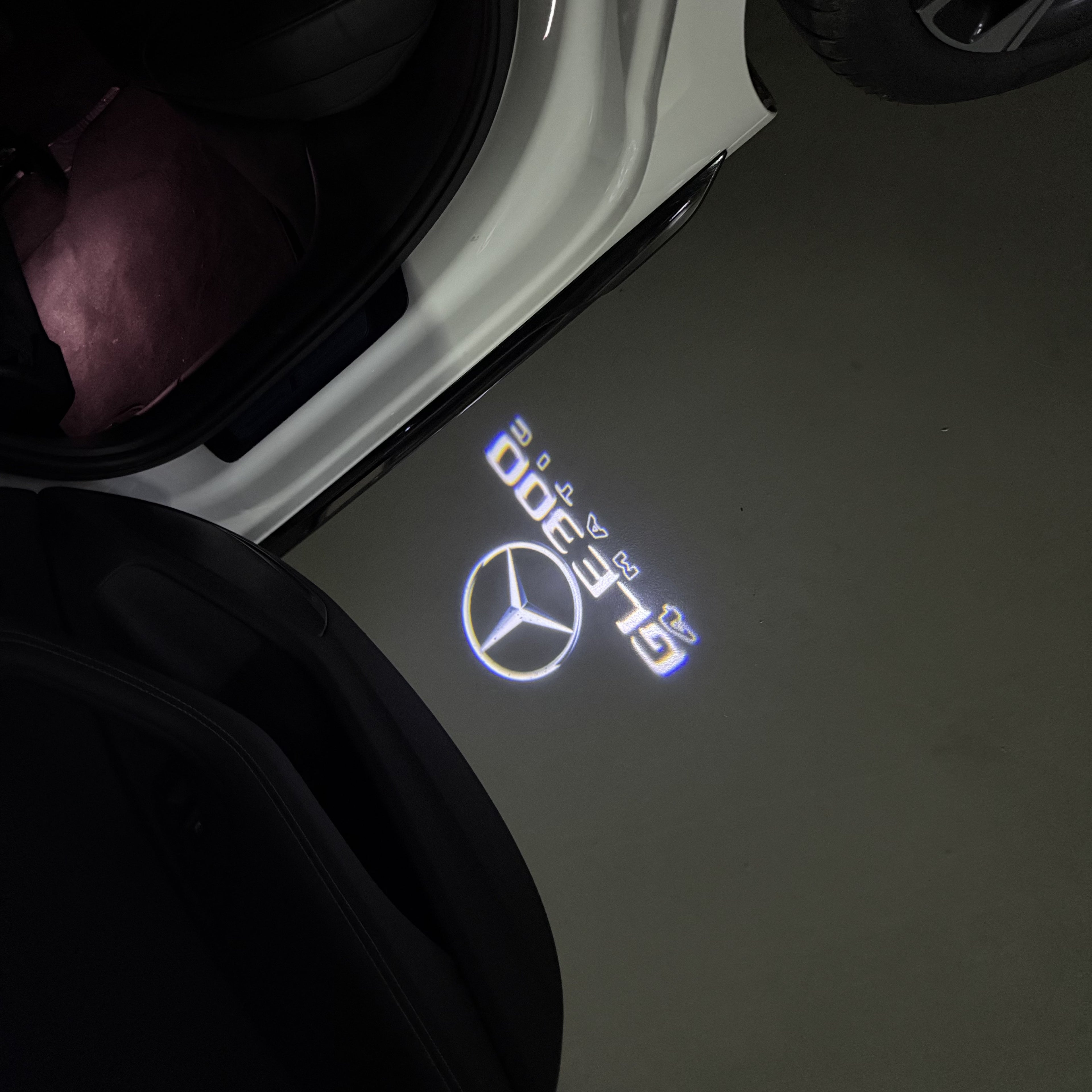 أضواء بروجكتور شعار MERCEDES BENZ رقم 03 (الكمية 1 = 1 مجموعة / 2 أضواء باب)