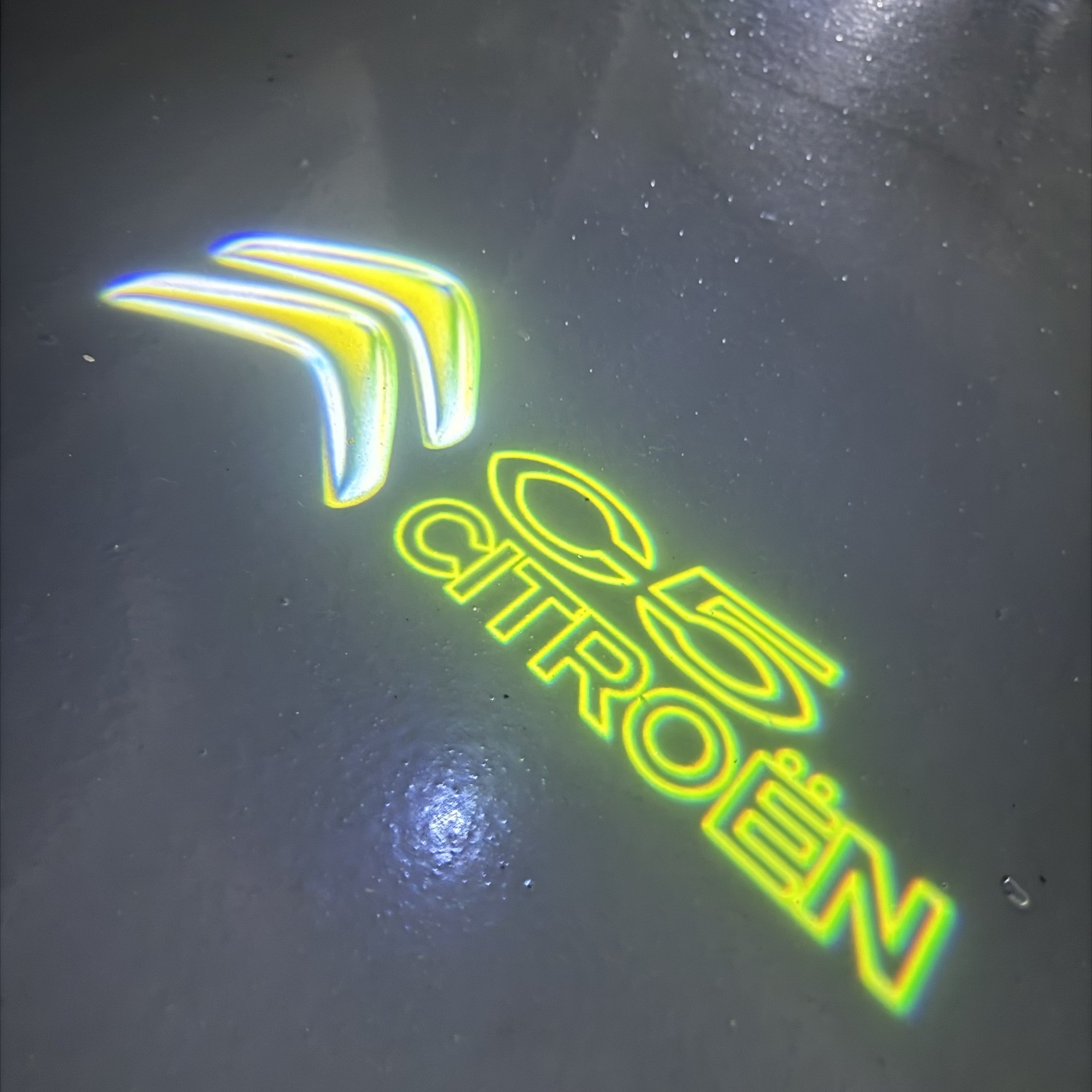 CITROËN  C5  LOGO PROJECTOT LIGHTS (quantity 1 = 1 sets/2 door lights) Nr.6024q0t0156
