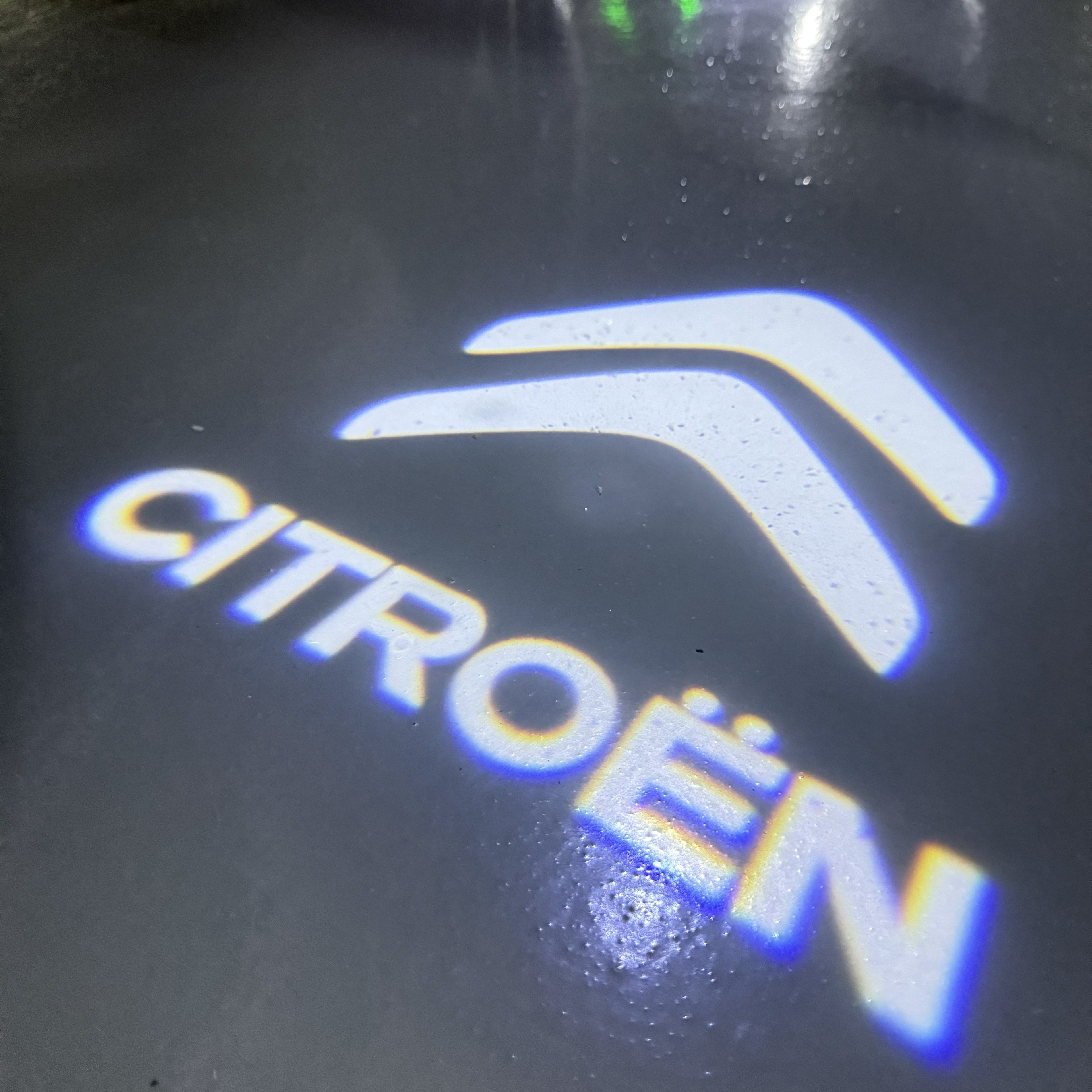 CITROËN Original   LOGO PROJECTOT LIGHTS (quantity 1 = 1 sets/2 door lights) Nr.6024q0t0100