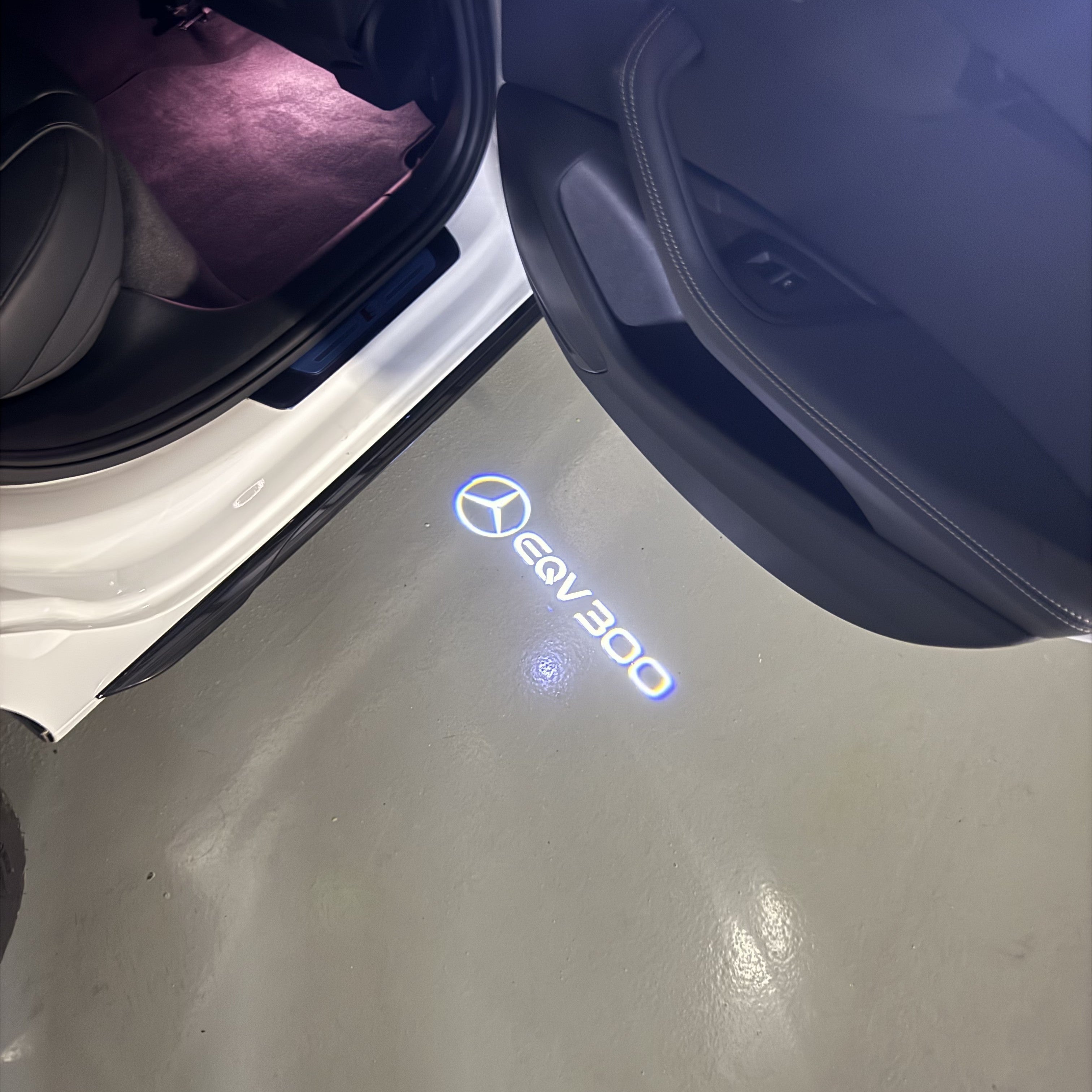 MERCEDES BENZ EQV 250 LOGO PROJECTOT LIGHTS  (quantity 1 = 1 sets/2 door lights)Nr.03f019