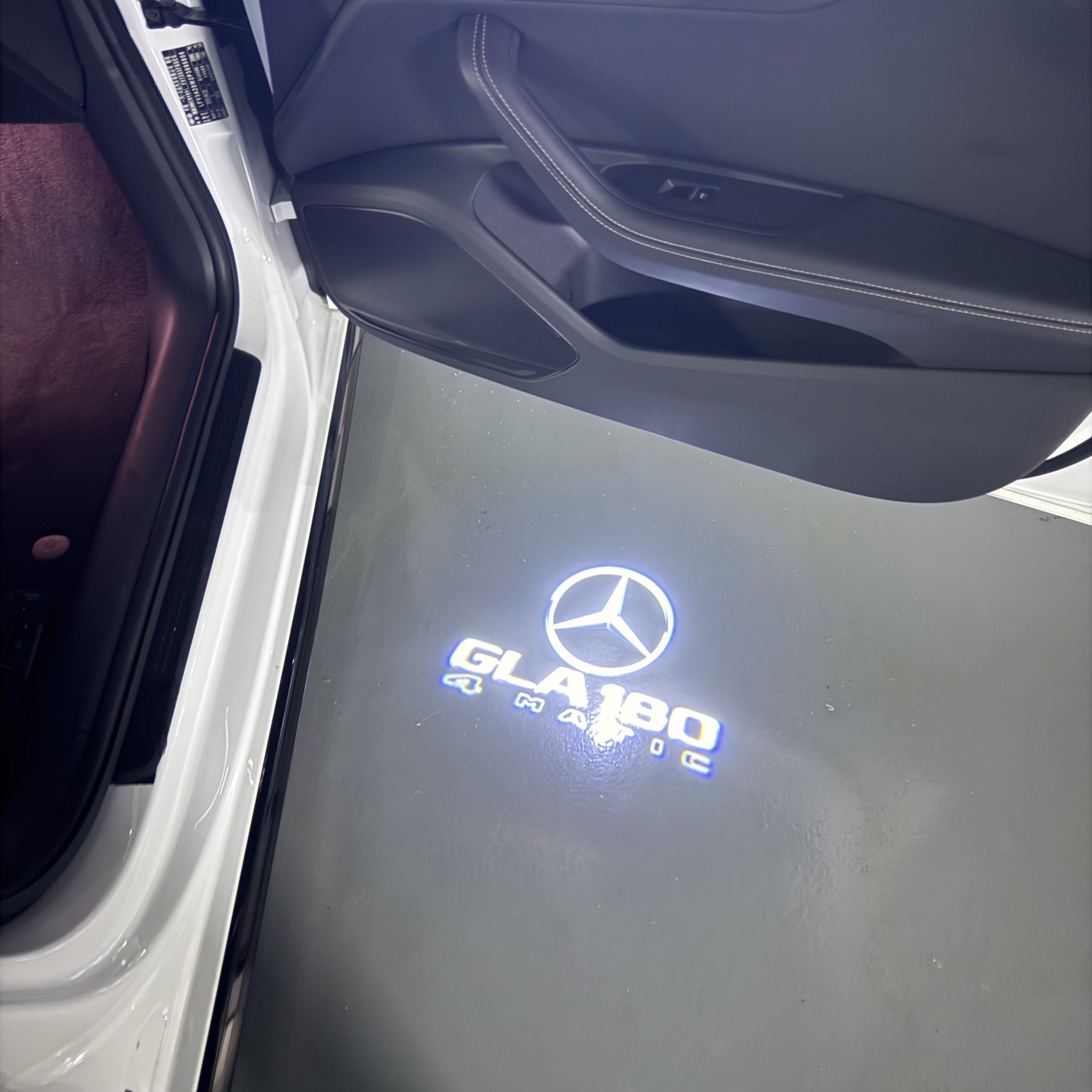 أضواء بروجكتور شعار MERCEDES BENZ رقم 03 (الكمية 1 = 1 مجموعة / 2 أضواء باب)