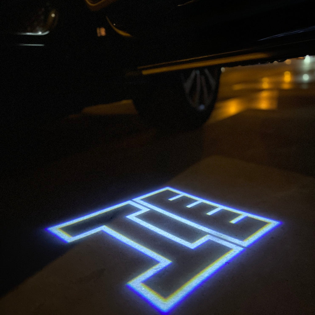 AUDI LOGO PROJECTOT LIGHTS Nr.19 (الكمية 1 = 2 Logo Films /2 أضواء الباب)