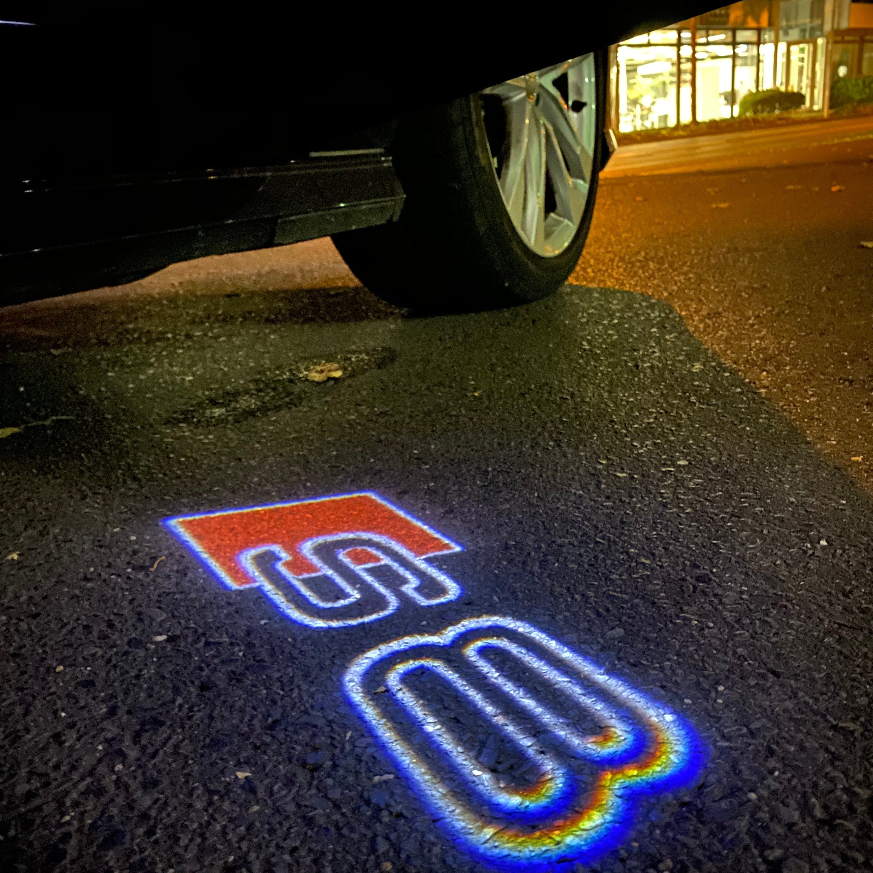 AUDI S8 LOGO PROJECTOT LIGHTS Nr.19 (Menge 1 = 2 Logofolien /2 Türleuchten)