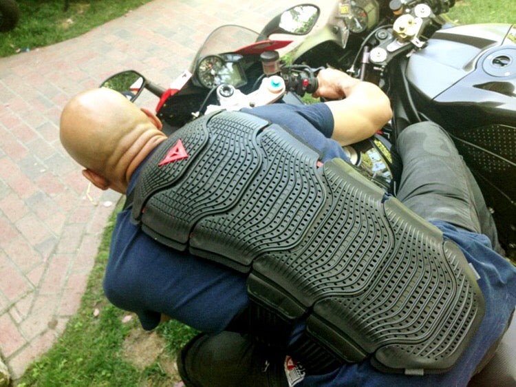 Armure de moto B