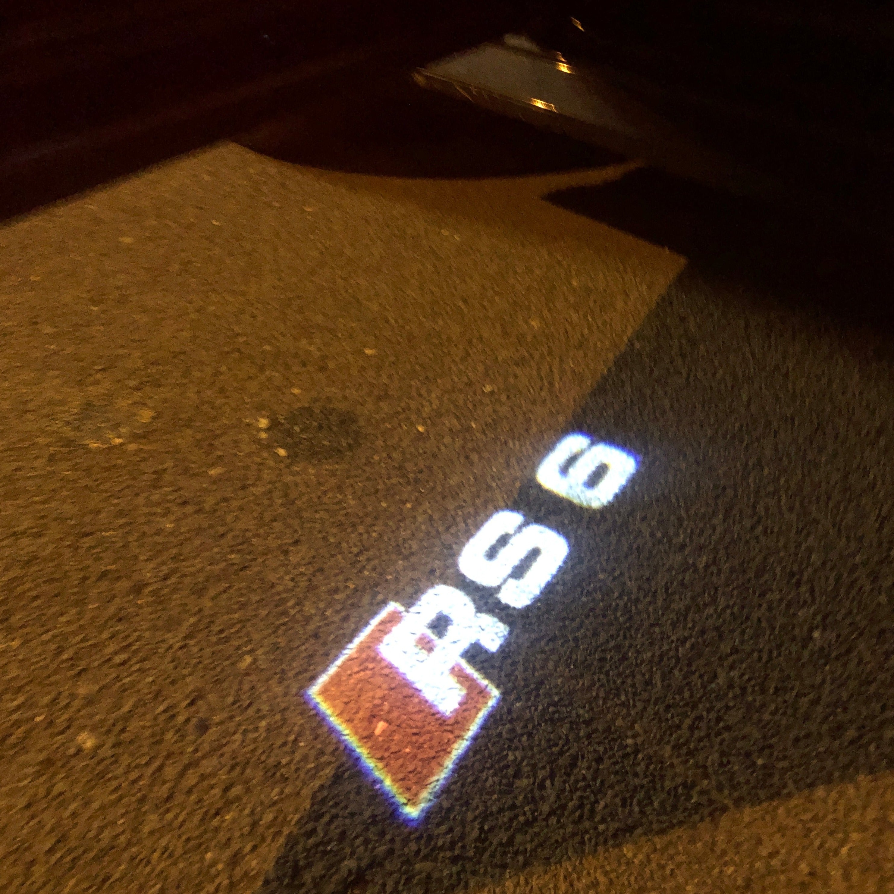 LUCES DE PROYECTOR LOGO AUDI Nr.55 (cantidad 1 = 2 películas con logotipo / 2 luces de puerta)