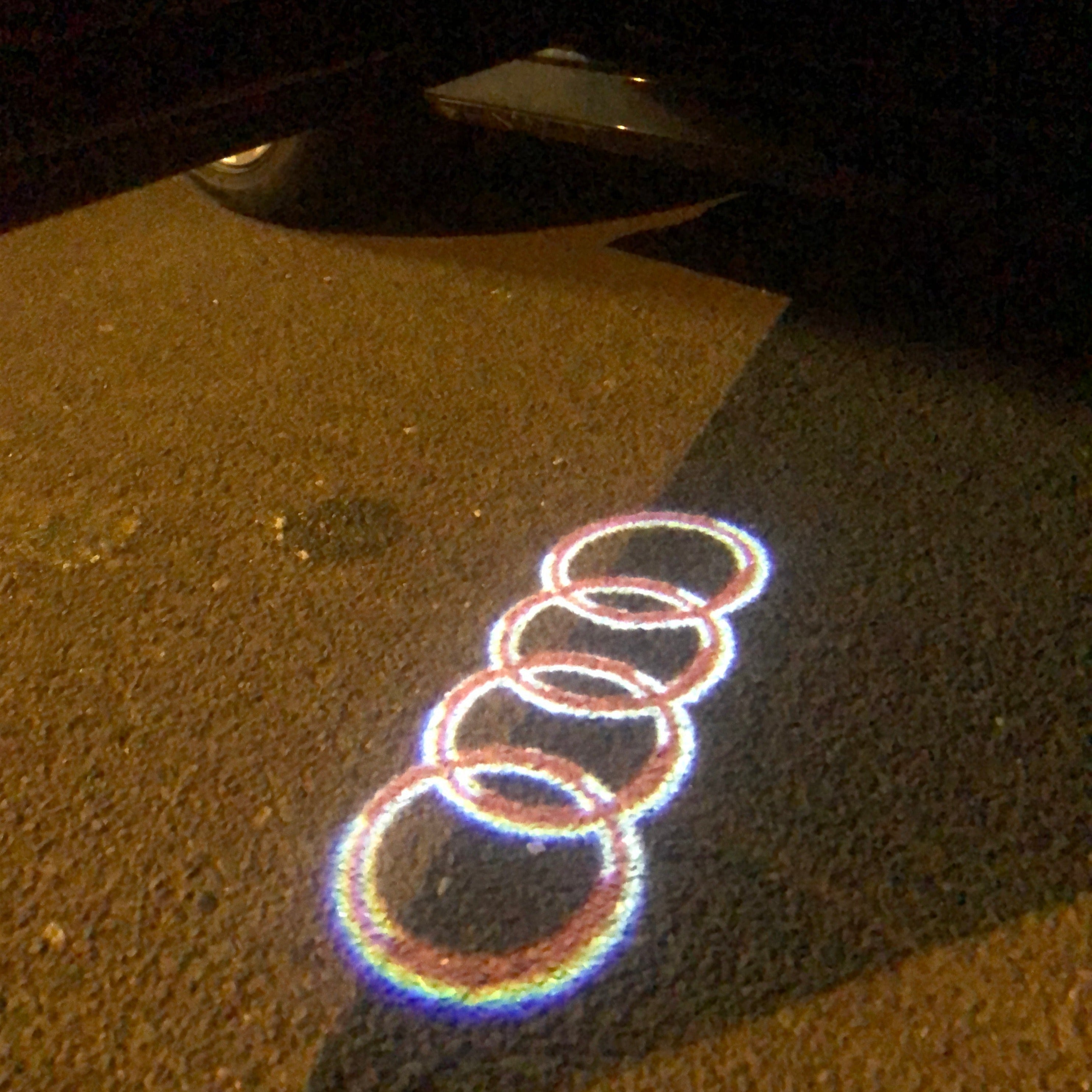 AUDI RING LOGO PROJECTOT LIGHTS Nr.143 (Menge 1 = 2 Logofolien /2 Türleuchten)