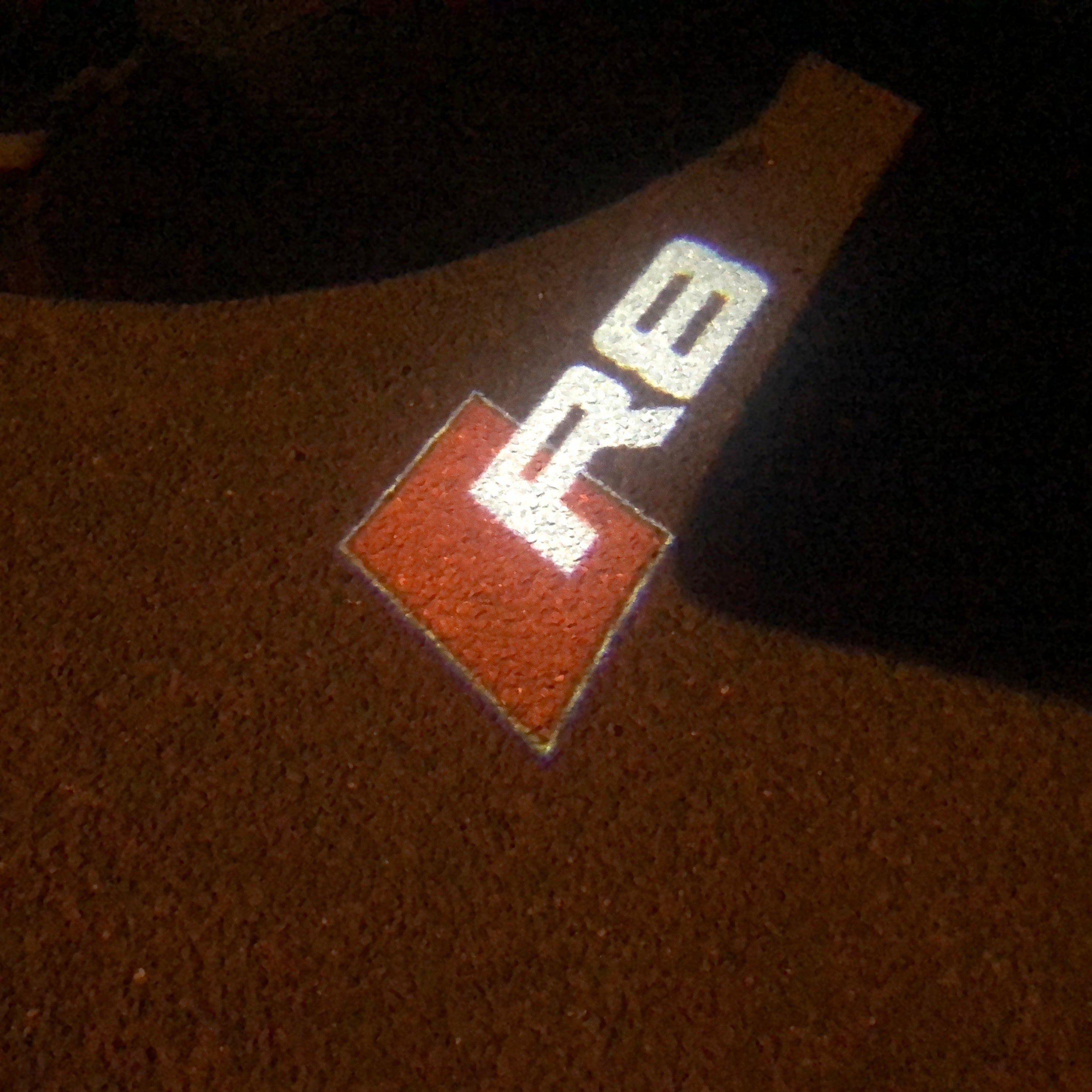 AUDI LOGO PROJECTOT LIGHTS Nr.124 (الكمية 1 = 2 Logo Films /2 أضواء الباب)