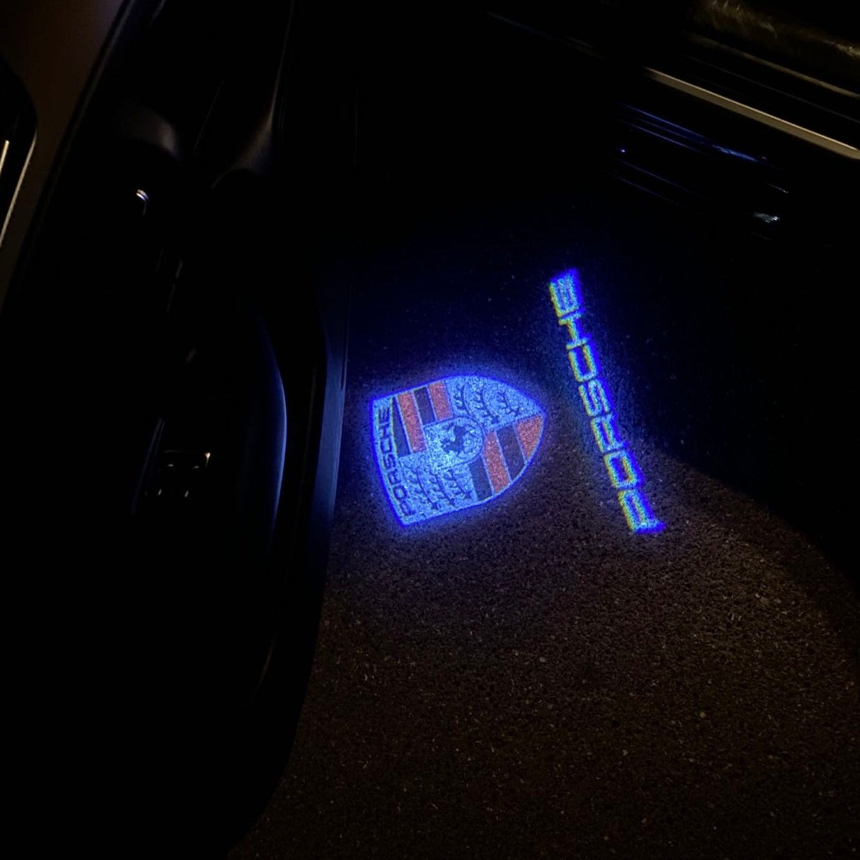 PORSCHE LOGO PROJECTOT LIGHTS Nr.36 (Menge 1 = 2 Logo Film / 2 Türleuchten)
