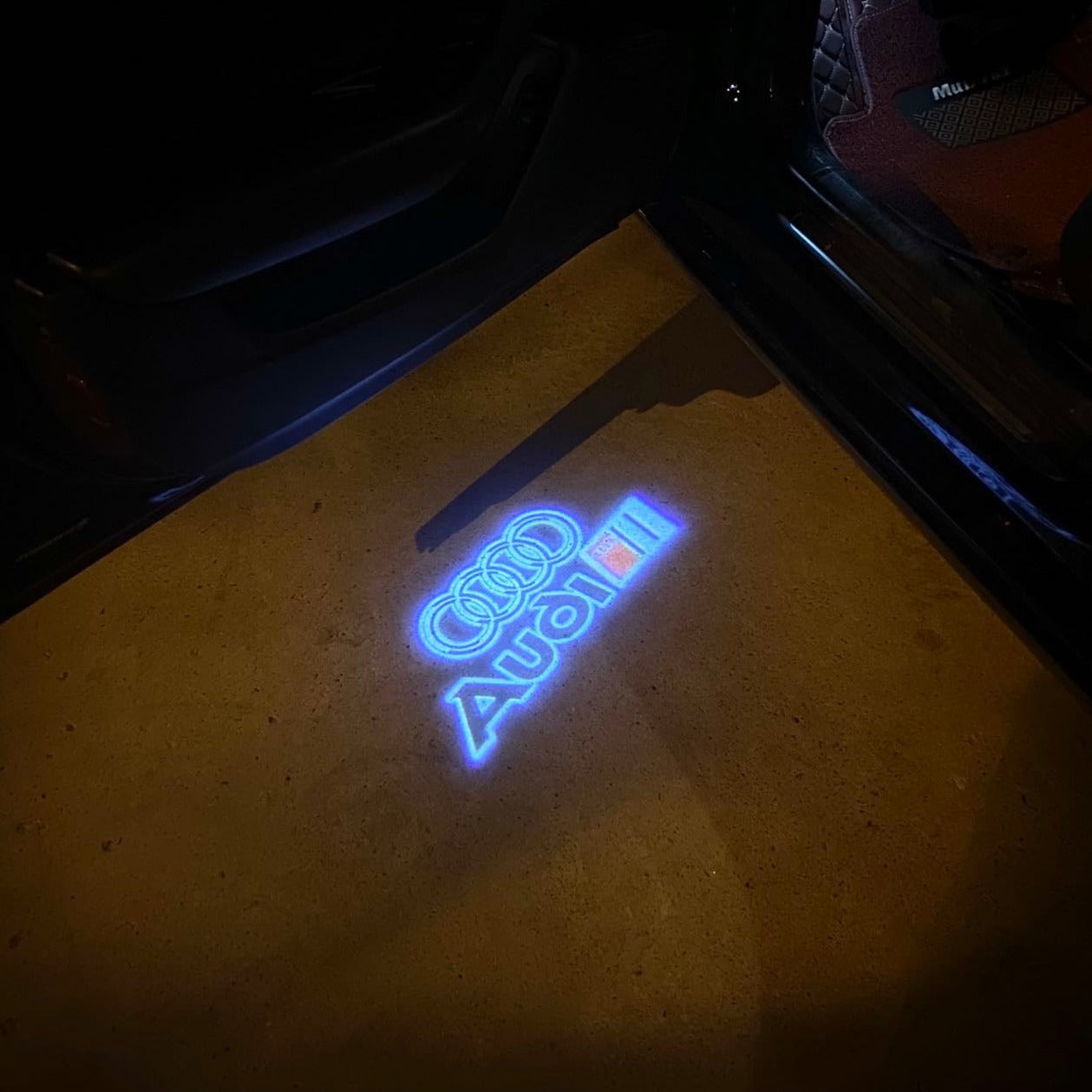 AUDI LOGO PROJECTOT LIGHTS Nr.19 (quantité 1 = 2 Logo Films /2 feux de porte)