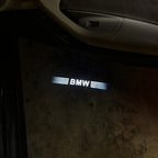 BMW LOGO PROJECTOT LIGHTS Nr.01 (quantità 1 = 1 set/2 luci porta)