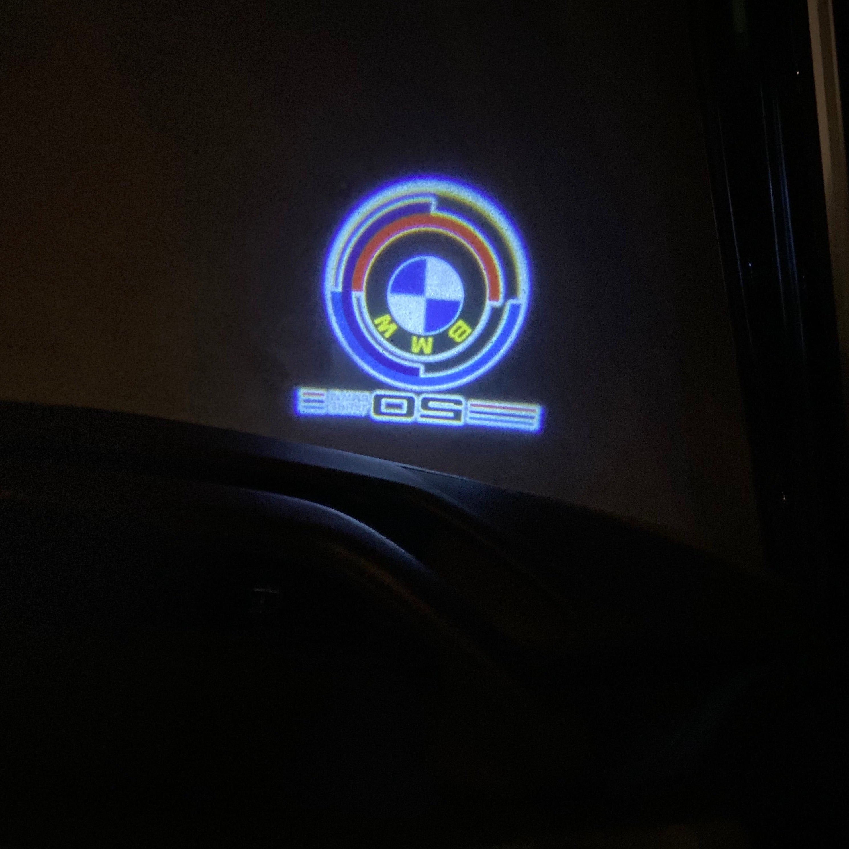 BMW LOGO PROJECTOT LIGHTS Nr.01 (quantità 1 = 1 set/2 luci porta)