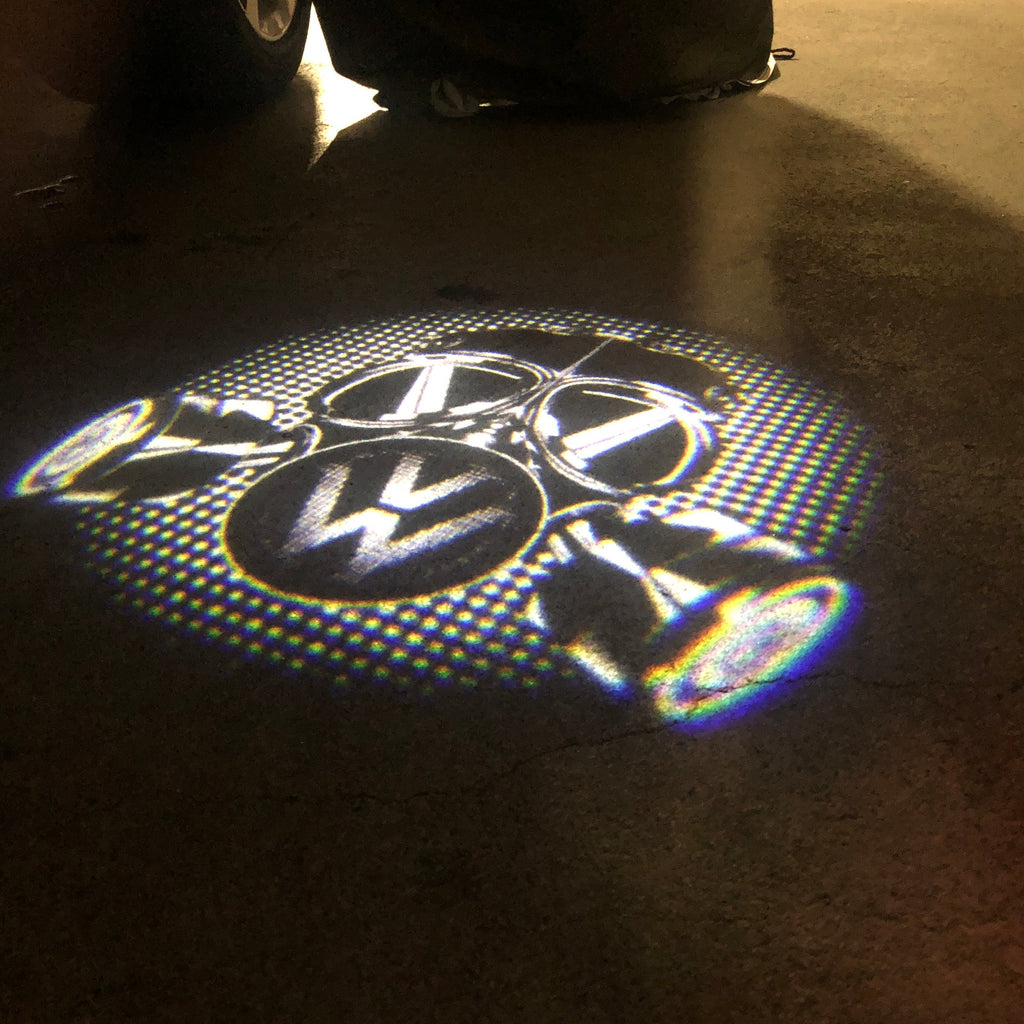 Volkswagen GAS MASK Door lights Nr. 11 (cantidad 1 = 2 logo films /2 luces de puerta)