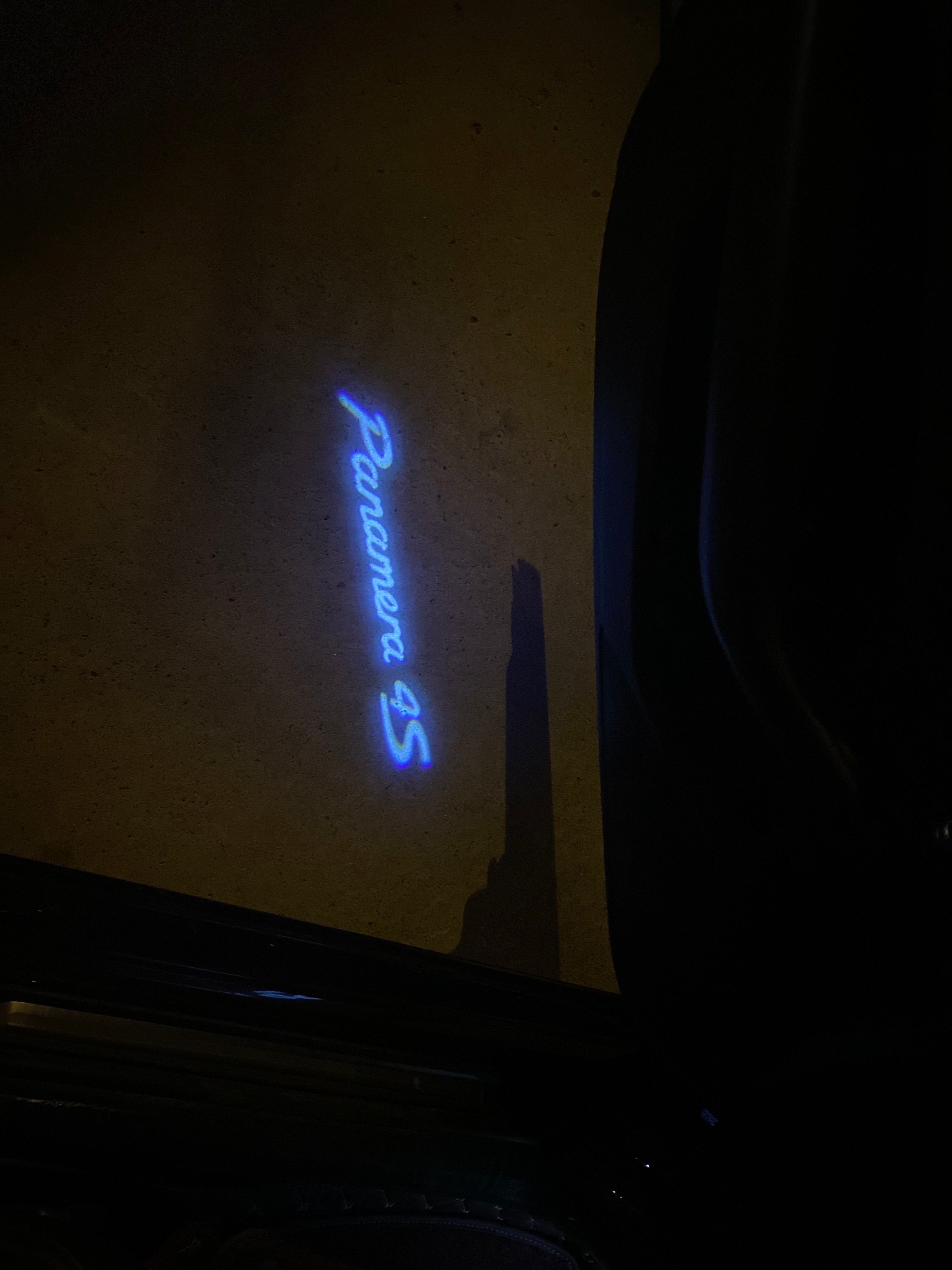 PORSCHE Panamera LOGO PROJECTOT LIGHTS Nr.8085 (quantity  1 =  2 Logo Film /  2 door lights)