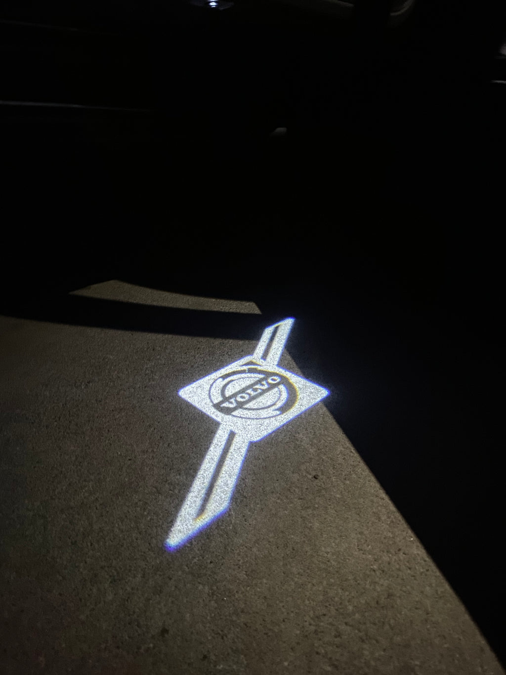 Volvo LOGO PROJECROTR LIGHTS Nr.29 (cantidad 1 = 2 logo película / 2 luces de puerta)