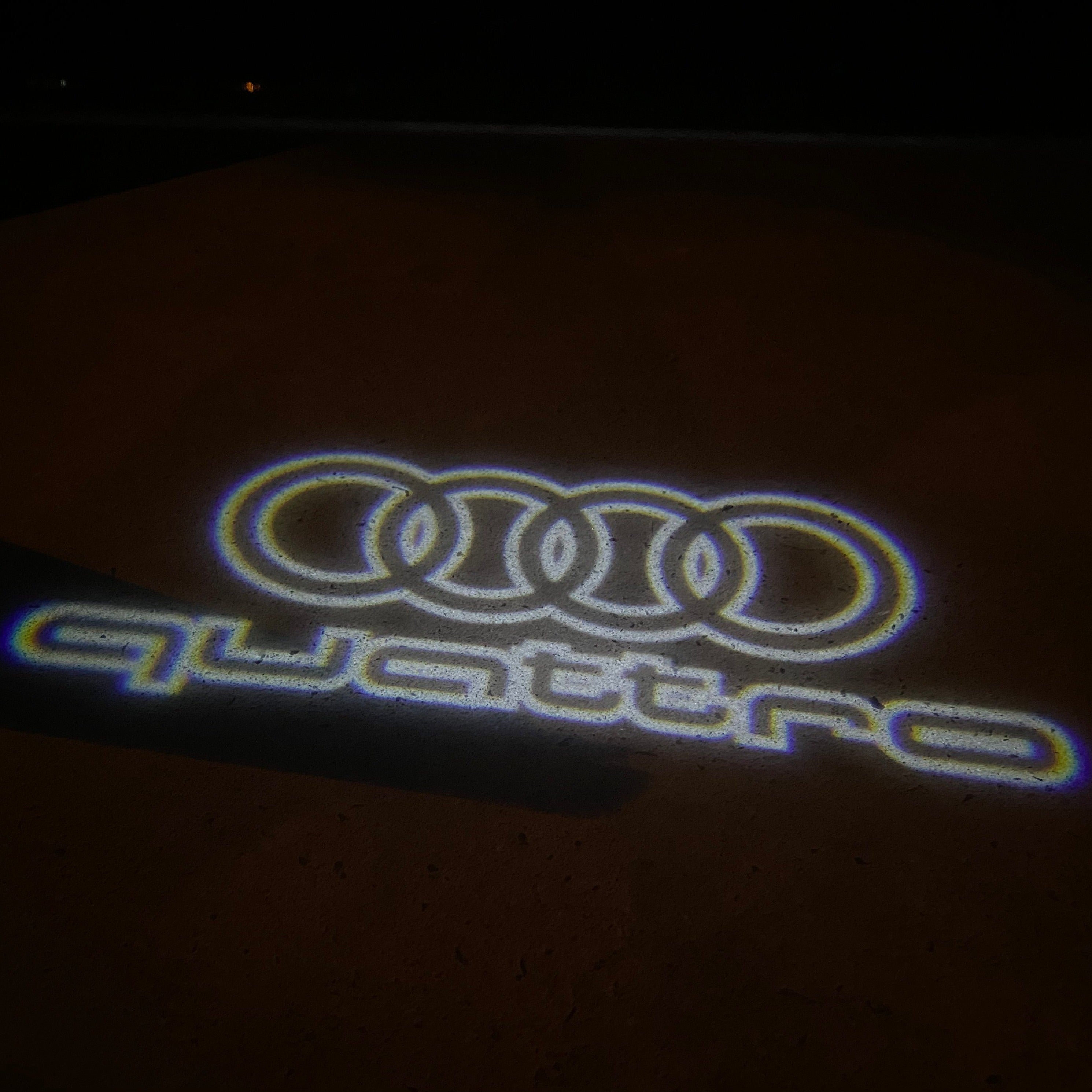 AUDI LOGO PROJECTOT LIGHTS Nr.19 (quantité 1 = 2 Logo Films /2 feux de porte)