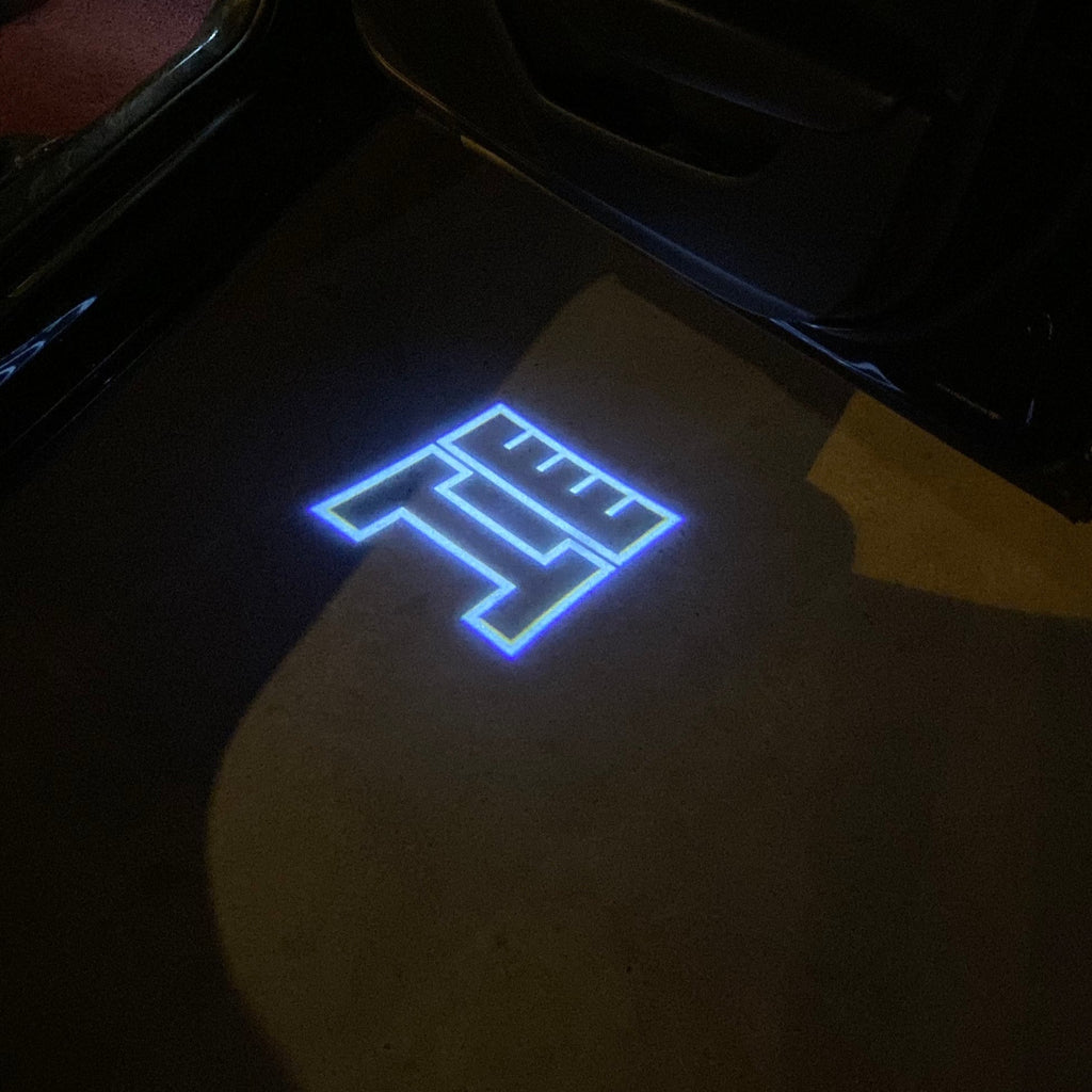 AUDI LOGO PROJECTOT LIGHTS Nr.19 (الكمية 1 = 2 Logo Films /2 أضواء الباب)