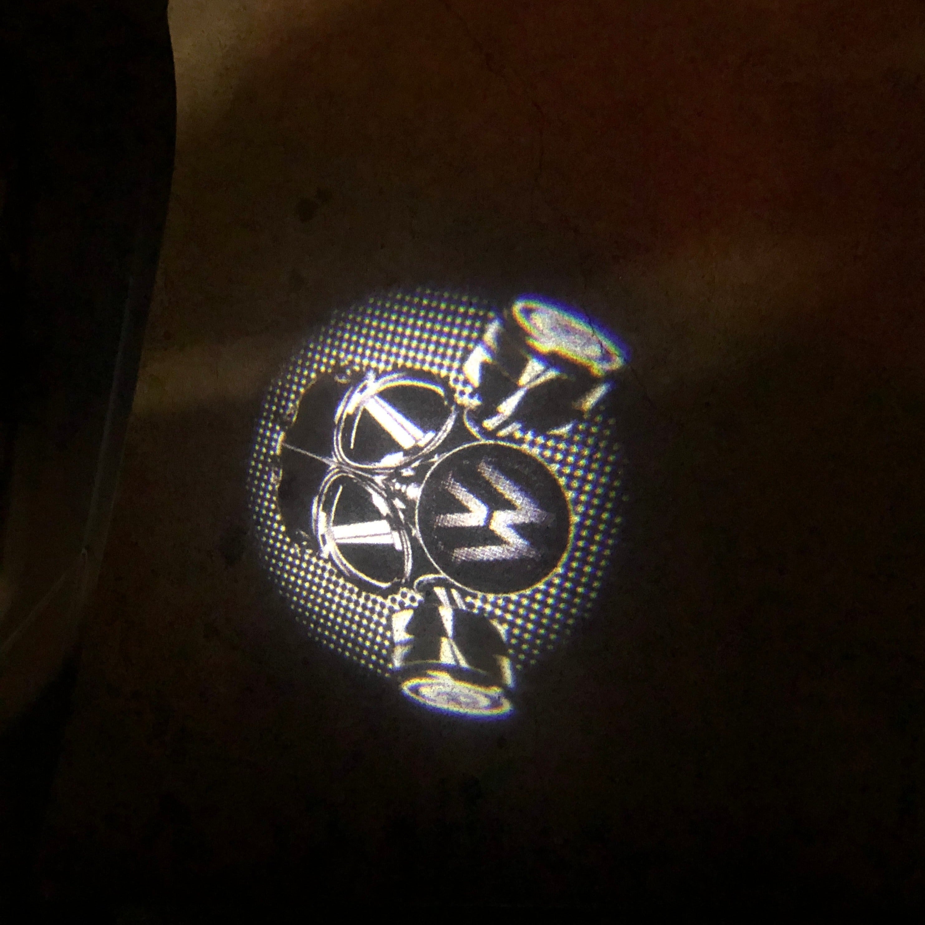 Volkswagen GAS MASK Door lights Nr. 11 (cantidad 1 = 2 logo films /2 luces de puerta)