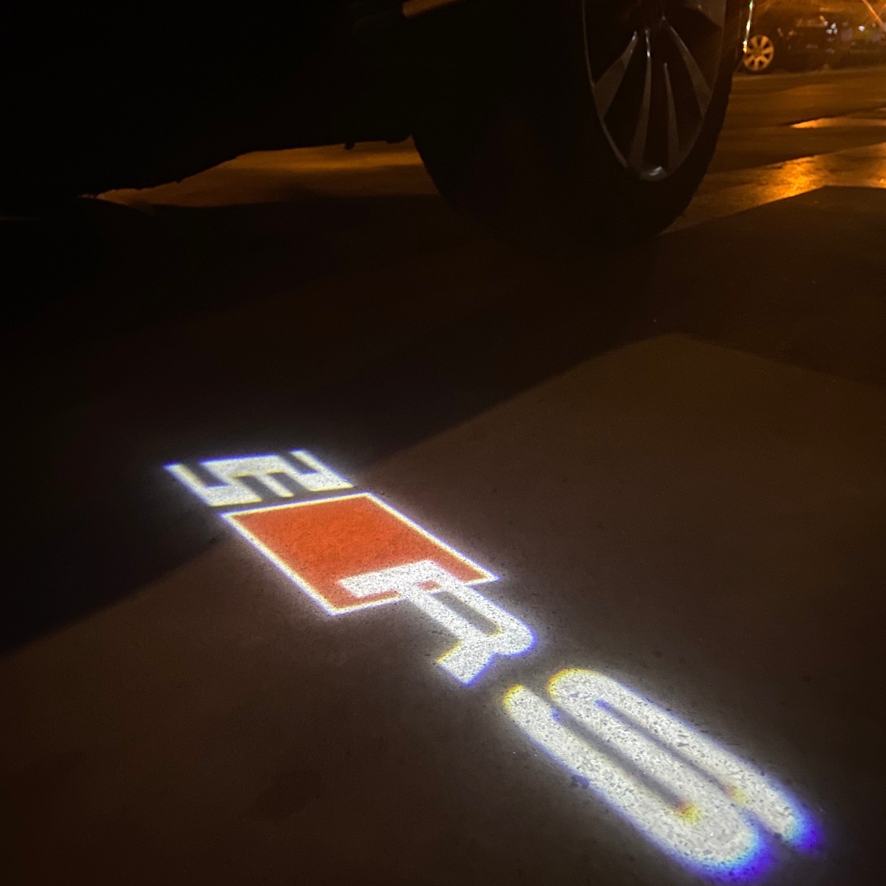 AUDI LOGO PROJECTOT LIGHTS Nr.19 (quantité 1 = 2 Logo Films /2 feux de porte)