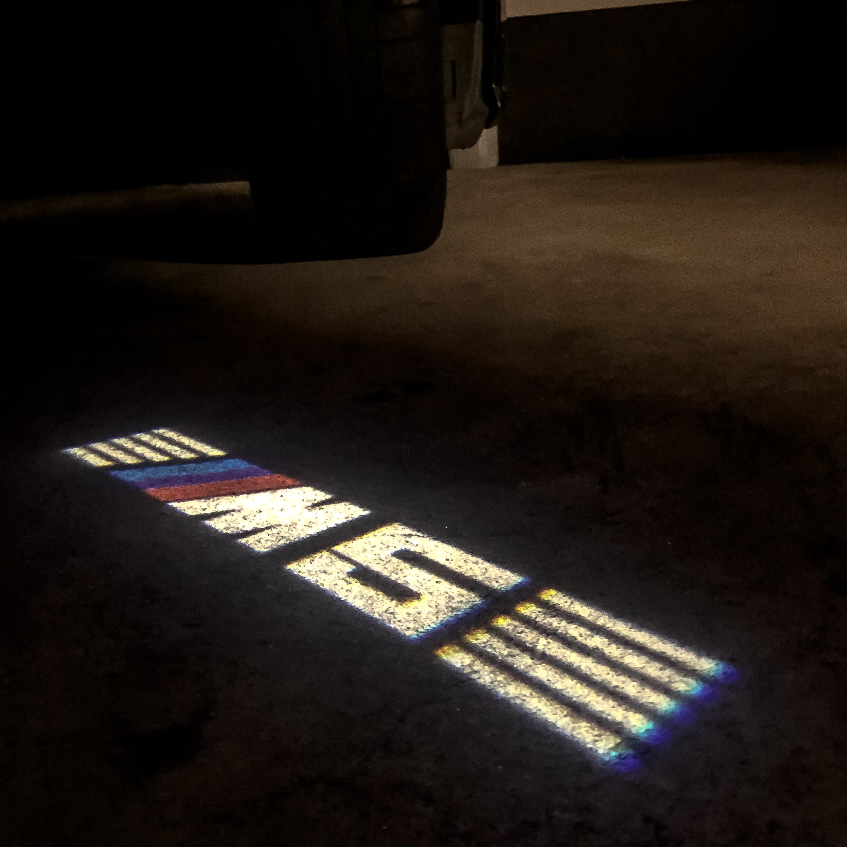 BMW M5 LOGO PROJECTOT LIGHTS Nr.23 (quantité 1 = 1 ensemble/2 feux de porte)