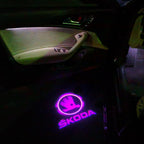 SKODA LOGO العرض ضوء Nr. 04 (كمية 1 = 2 شعار فيلم / 2 أضواء الباب)