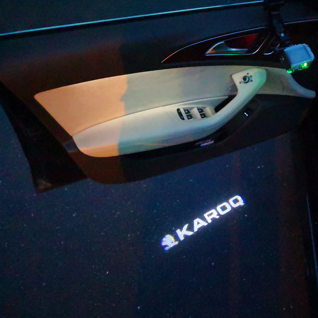SKODA KAROQ LOGO LIGHTS Nr.114 (quantità 1= 2 Logo Film / 2 porte luci)