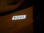 SKODA YETI LOGO LIGHTS Nr.113 (cantidad 1 = 2 logo película / 2 luces de puerta)