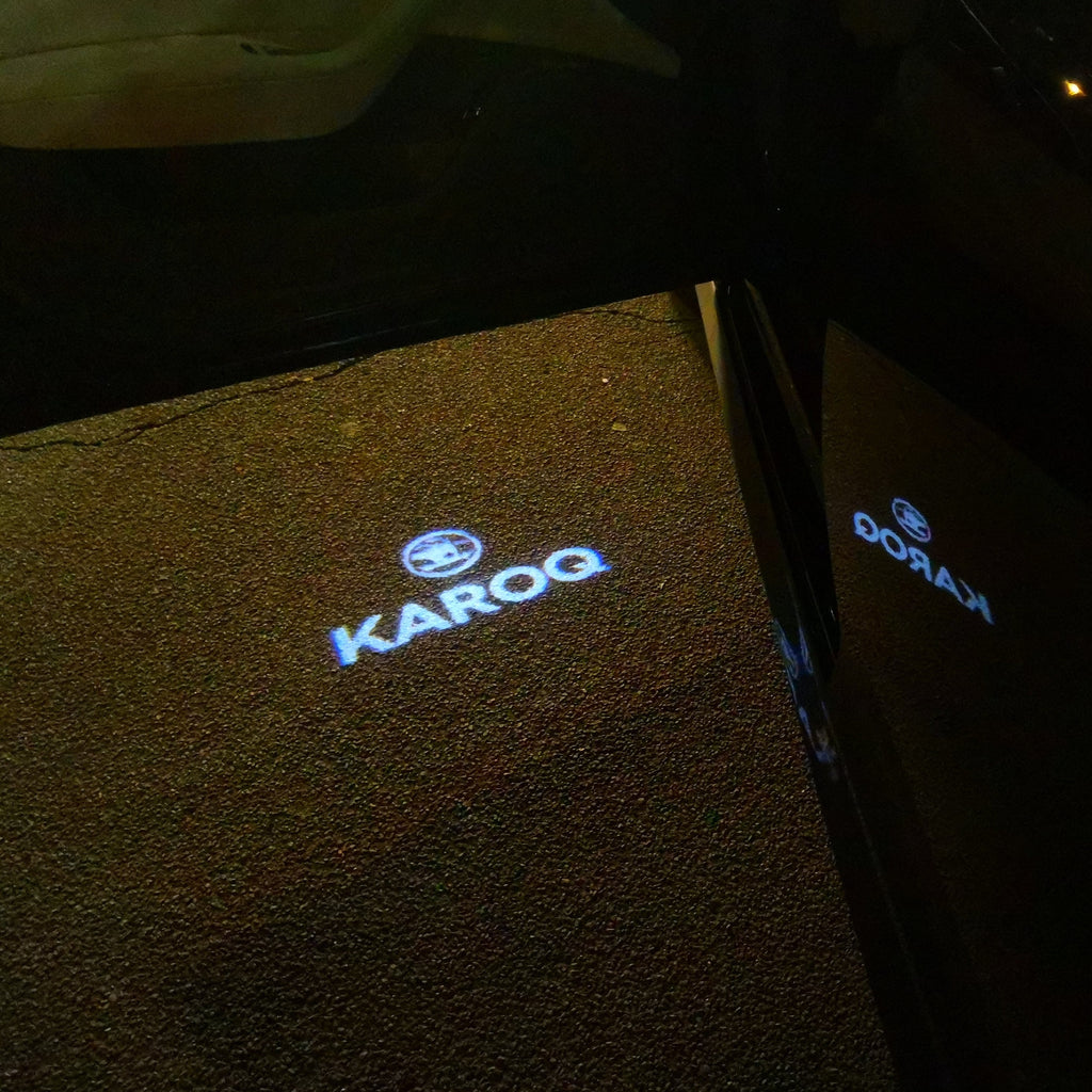 SKODA KAROQ LOGO LUCI Nr.110 (quantità 1 = 2 Logo Film / 2 luci porta)