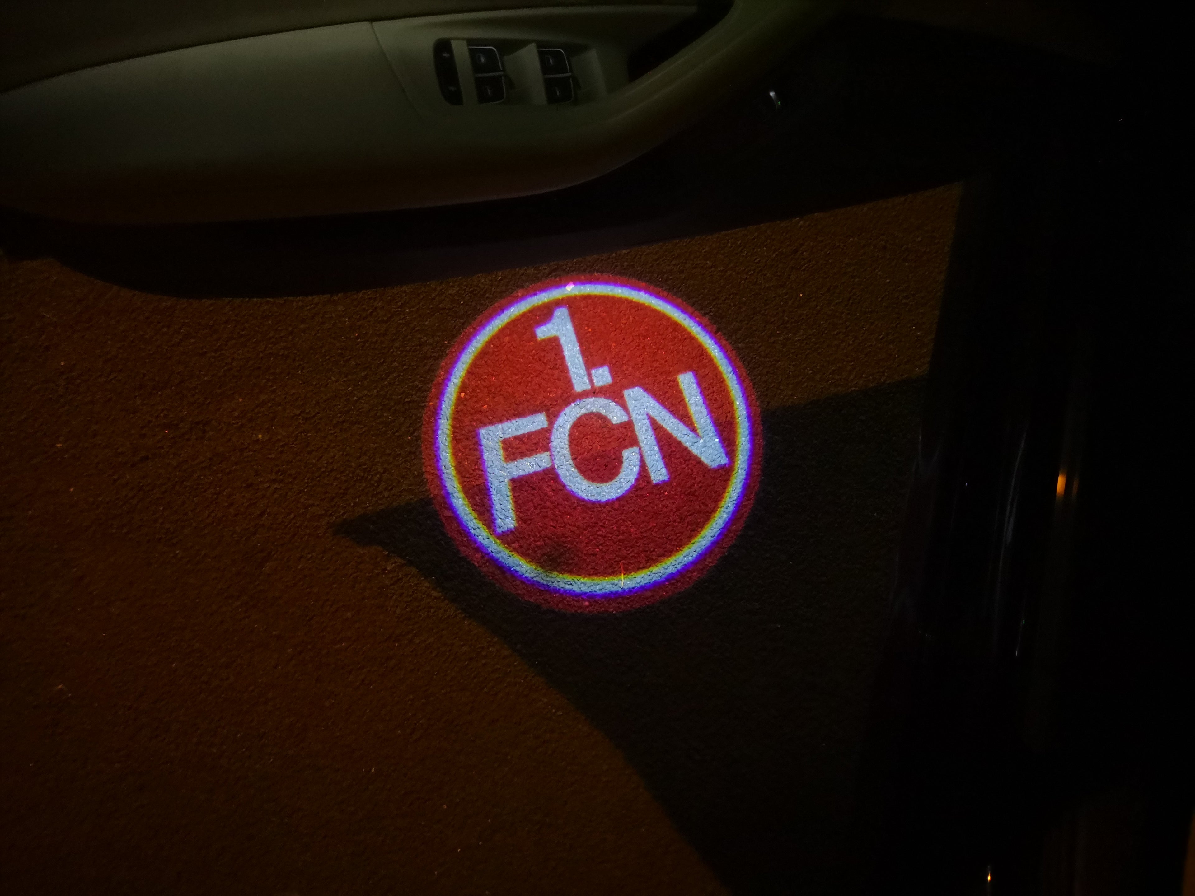 شعار FCN رقم 217 (الكمية 1 = 2 فيلم شعار / 2 مصباح باب