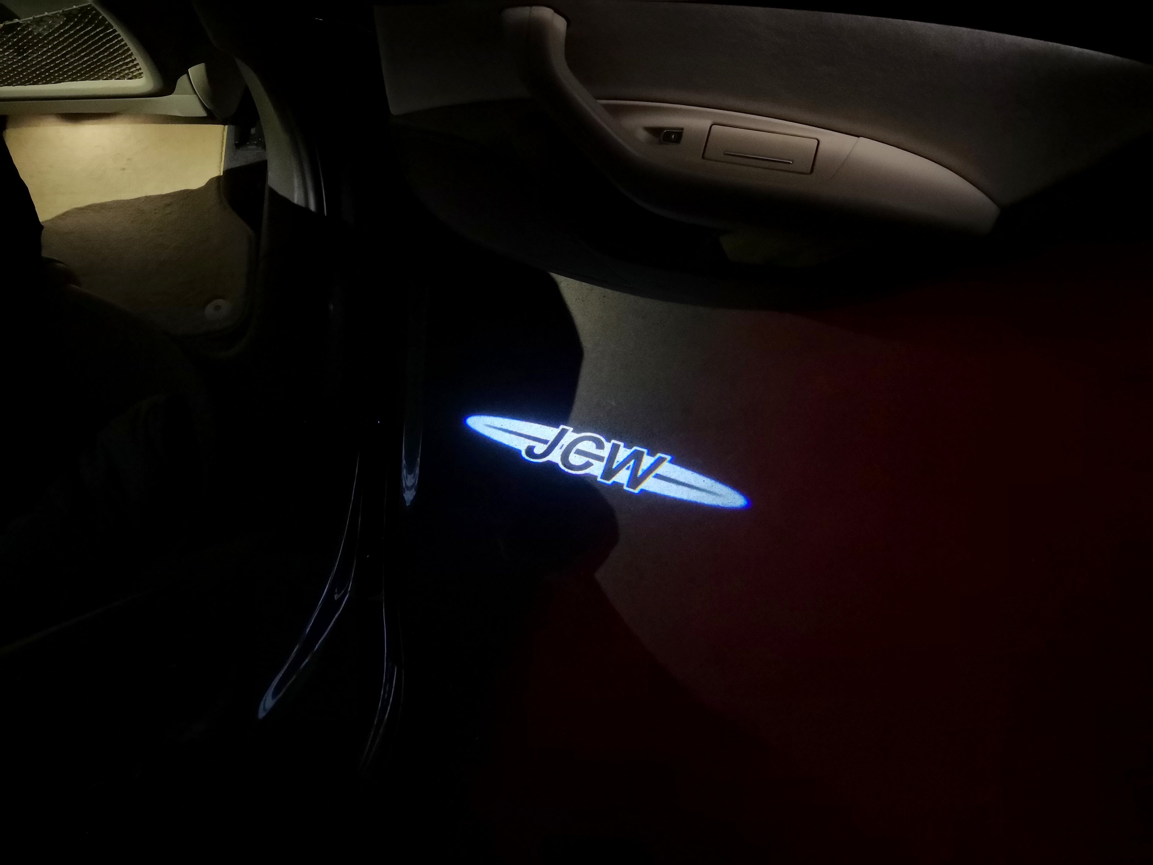 JOHN COOPER WORKS LOGO PROJECROTR LIGHTS Nr.114 (cantidad 1 = 2 logo película / 2 luces de puerta)