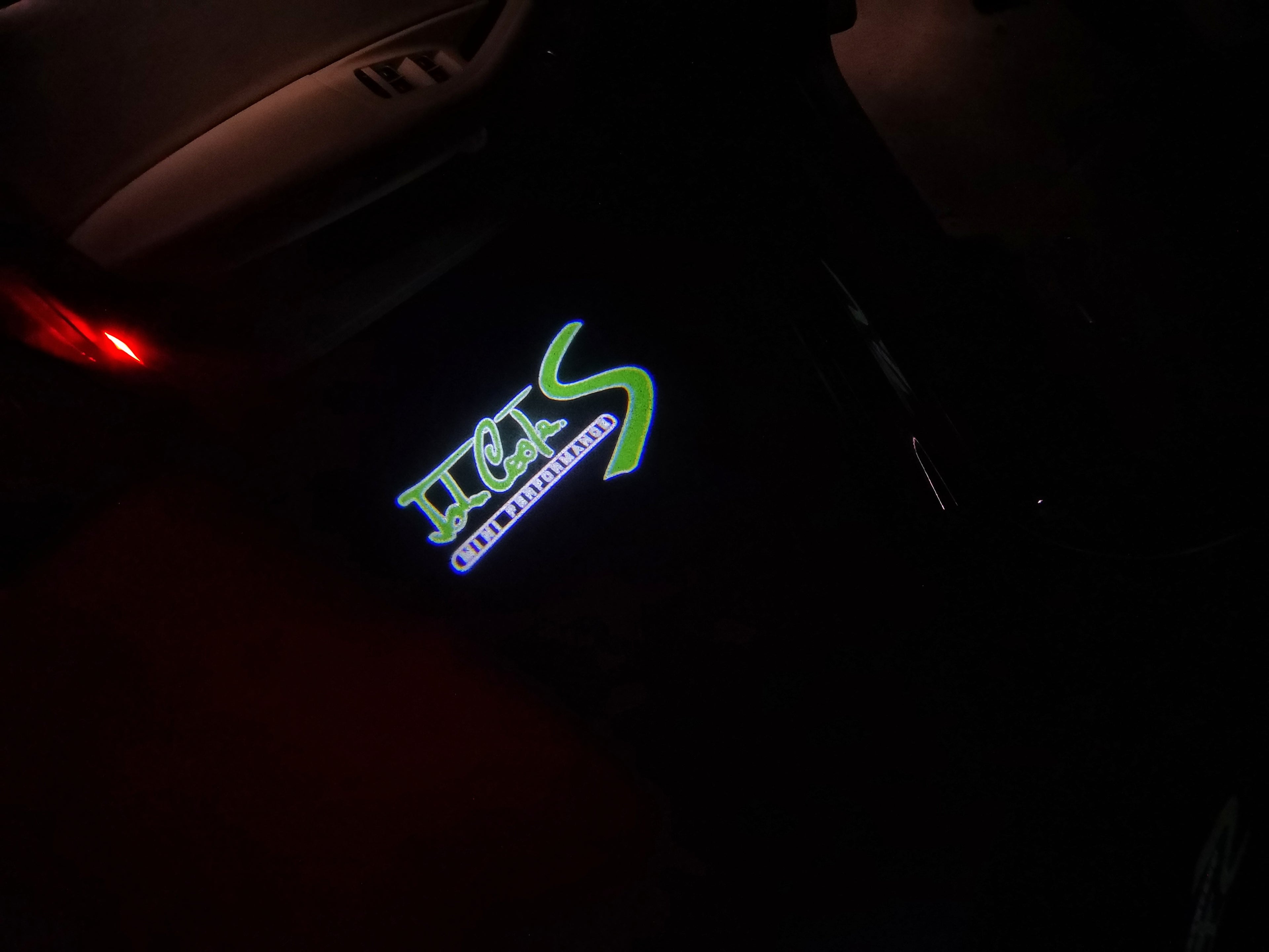 LUCES DE PROJECROTR CON LOGO DE JOHN COOPER N ° 105 (cantidad 1 = 2 Película de logotipo / 2 luces de puerta)
