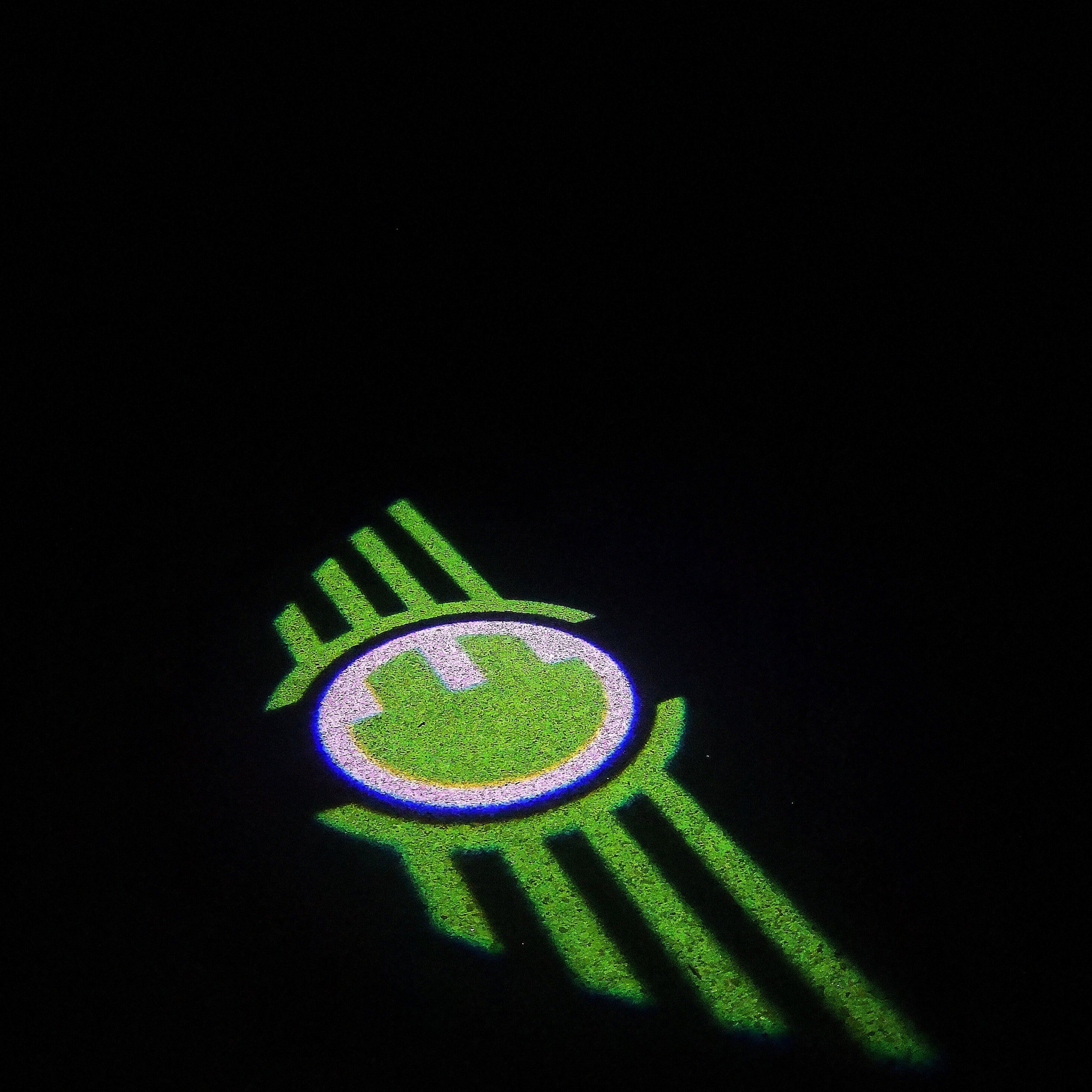 MINI ELECTRIC LOGO PROJECTOR LIGHTS Nr.101 (الكمية 1 = 2 شعار فيلم / 2 مصباح باب)