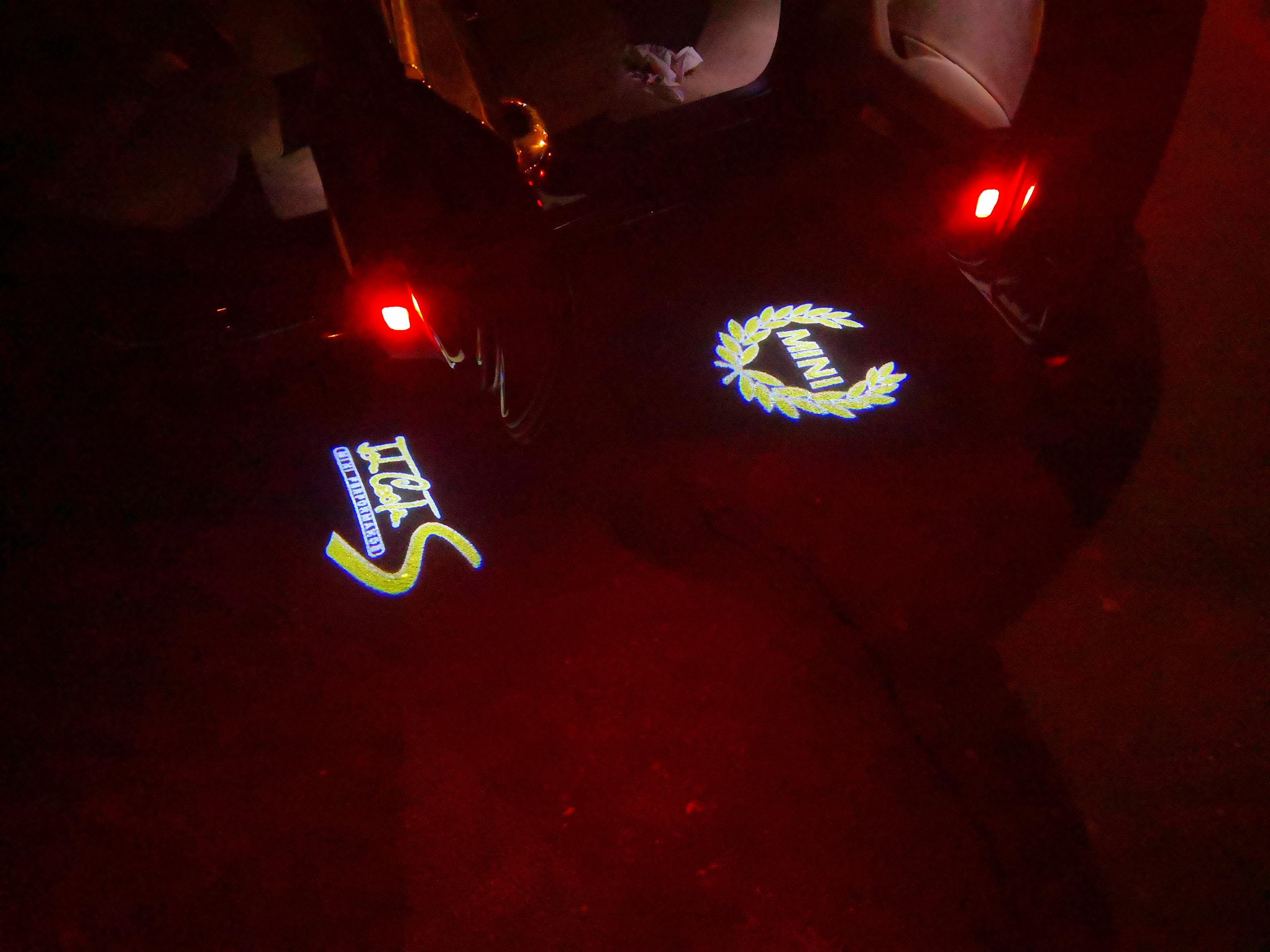 JOHN COOPER LOGO PROJECROTR LIGHTS Nr.103 (quantità 1 = 2 Logo Film / 2 luci porta)