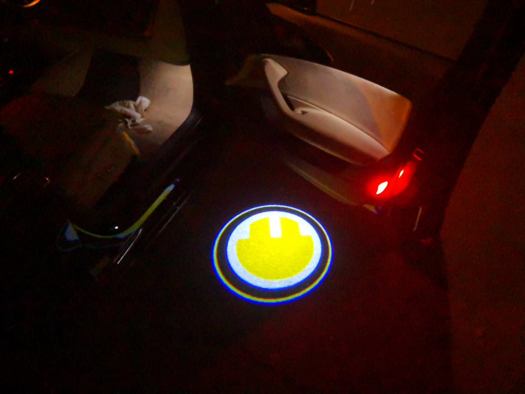 MINI LOGOTIPO ELÉCTRICO PROJECROTR LIGHTS Nr.81 (cantidad 1 = 2 logo película / 2 luces de puerta)