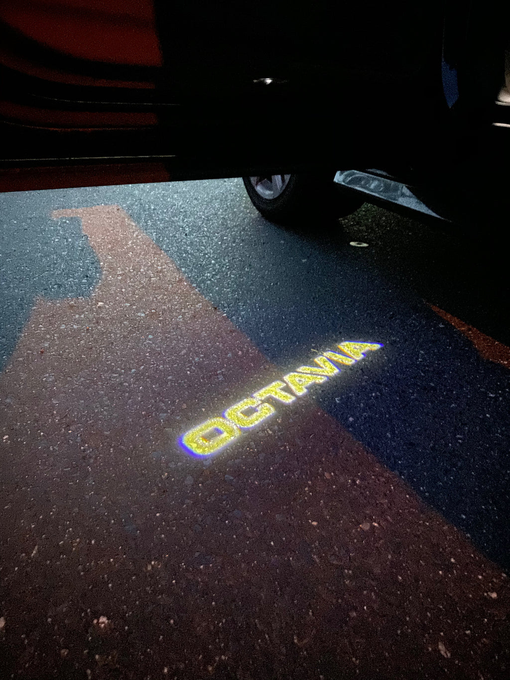 SKODA LOGO PROJECTOT LIGHTS Nr.105 (الكمية 1 = 2 شعار فيلم / 2 أضواء الباب)