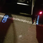 AUDI LOGO PROJECTOT LIGHTS Nr.73 (Menge 1 = 2 Logofolien /2 Türleuchten)