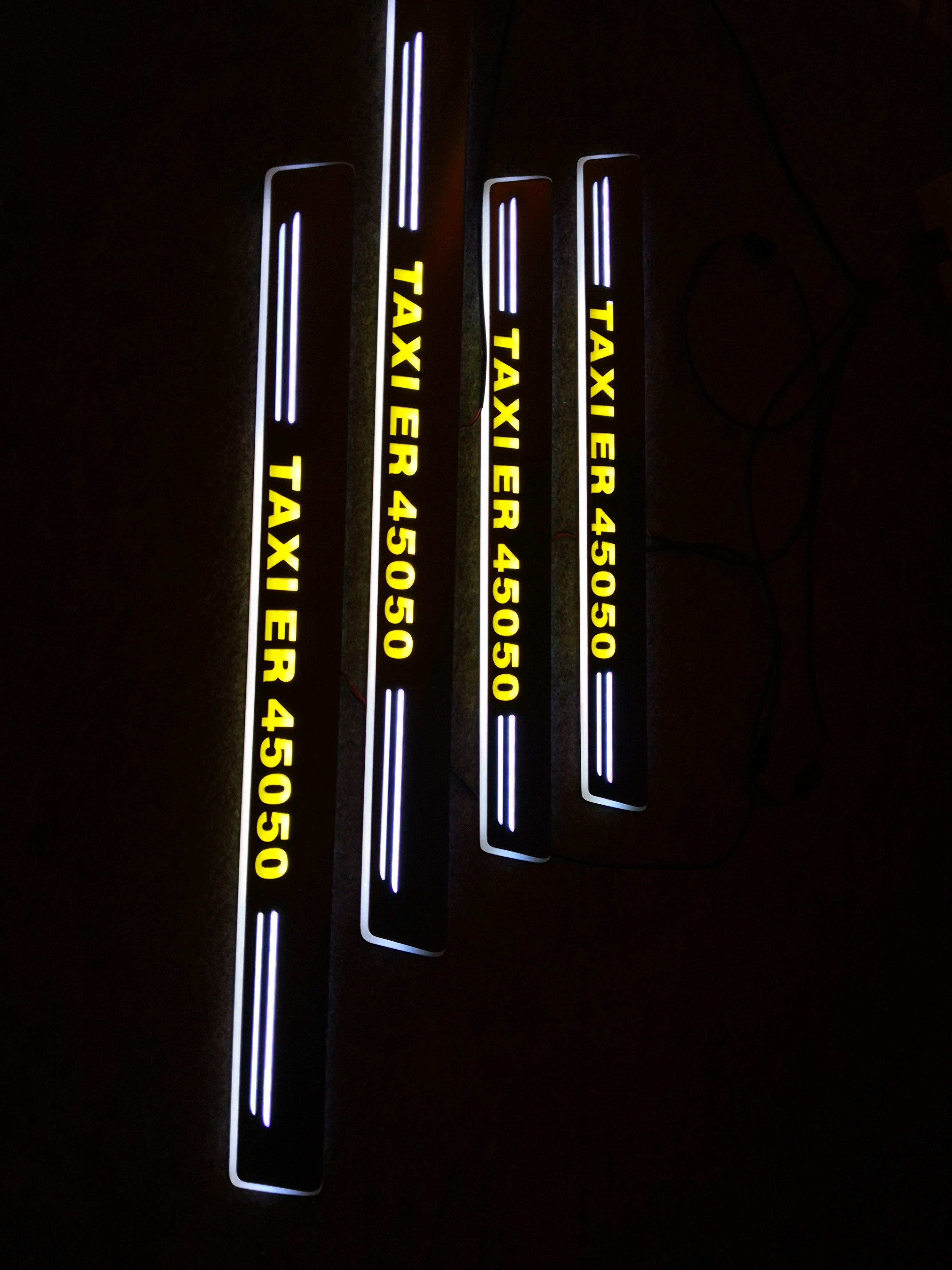 Kooperation mit Taxiunternehmen, LED Moving Scuff Plate und Logo Türleuchten für mercedes benz E KLASSES