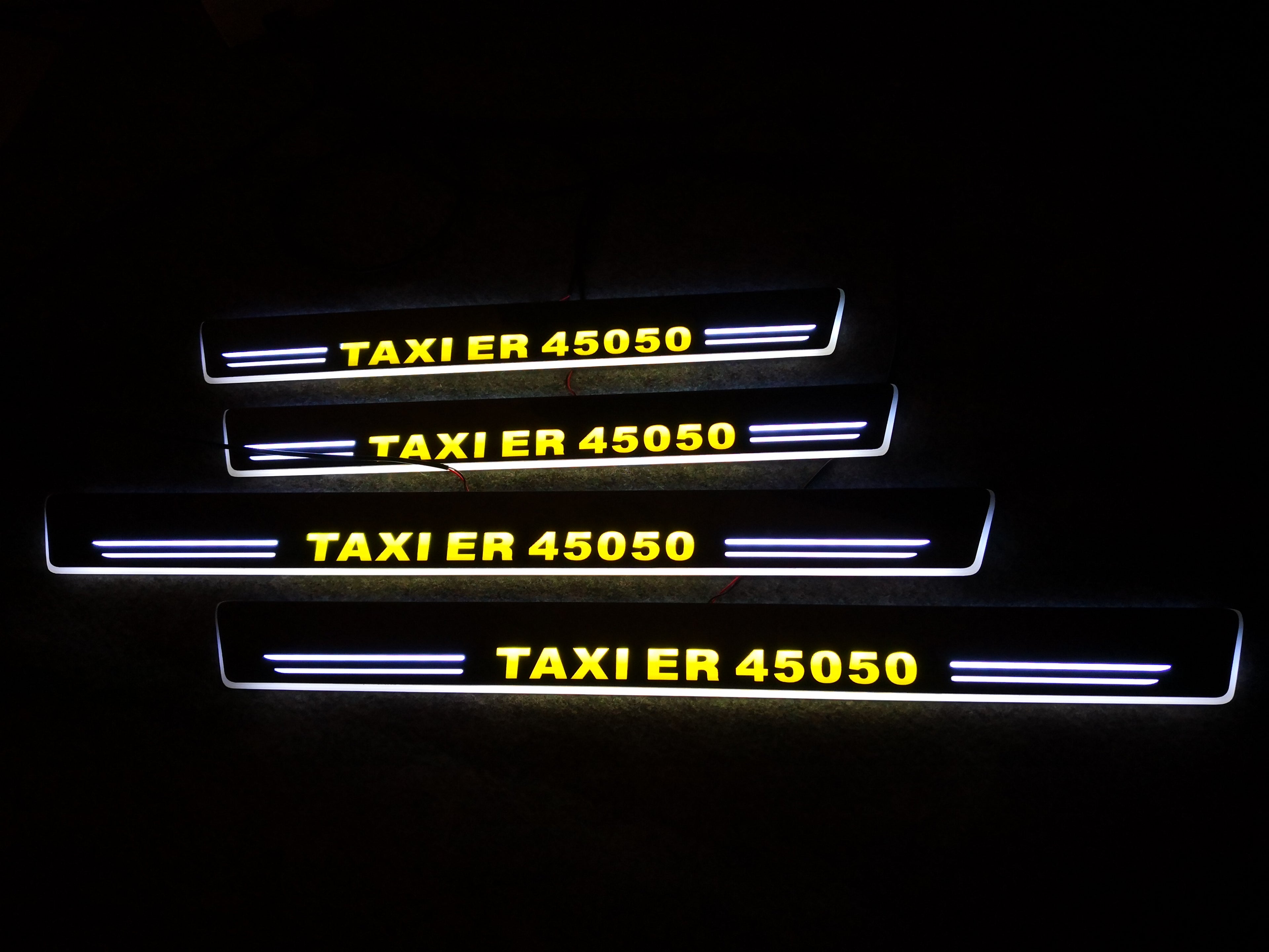 Kooperation mit Taxiunternehmen, LED Moving Scuff Plate und Logo Türleuchten für mercedes benz E KLASSES