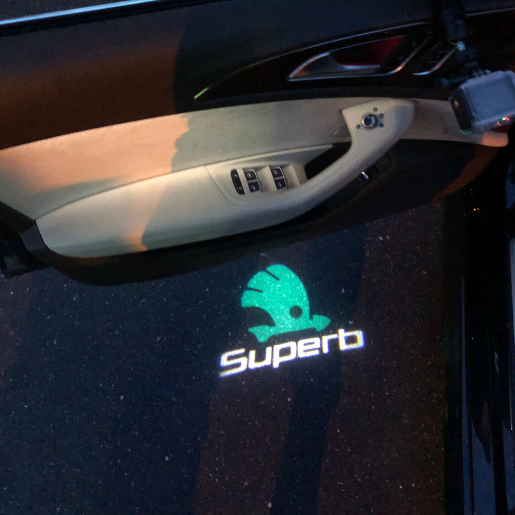 SKODA LOGO PROJECTOT LIGHTS Nr.77 (quantità 1 = 2 Logo Film / 2 luci porta)