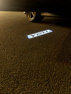 SKODA YETI LOGO LIGHTS Nr.113 (cantidad 1 = 2 logo película / 2 luces de puerta)